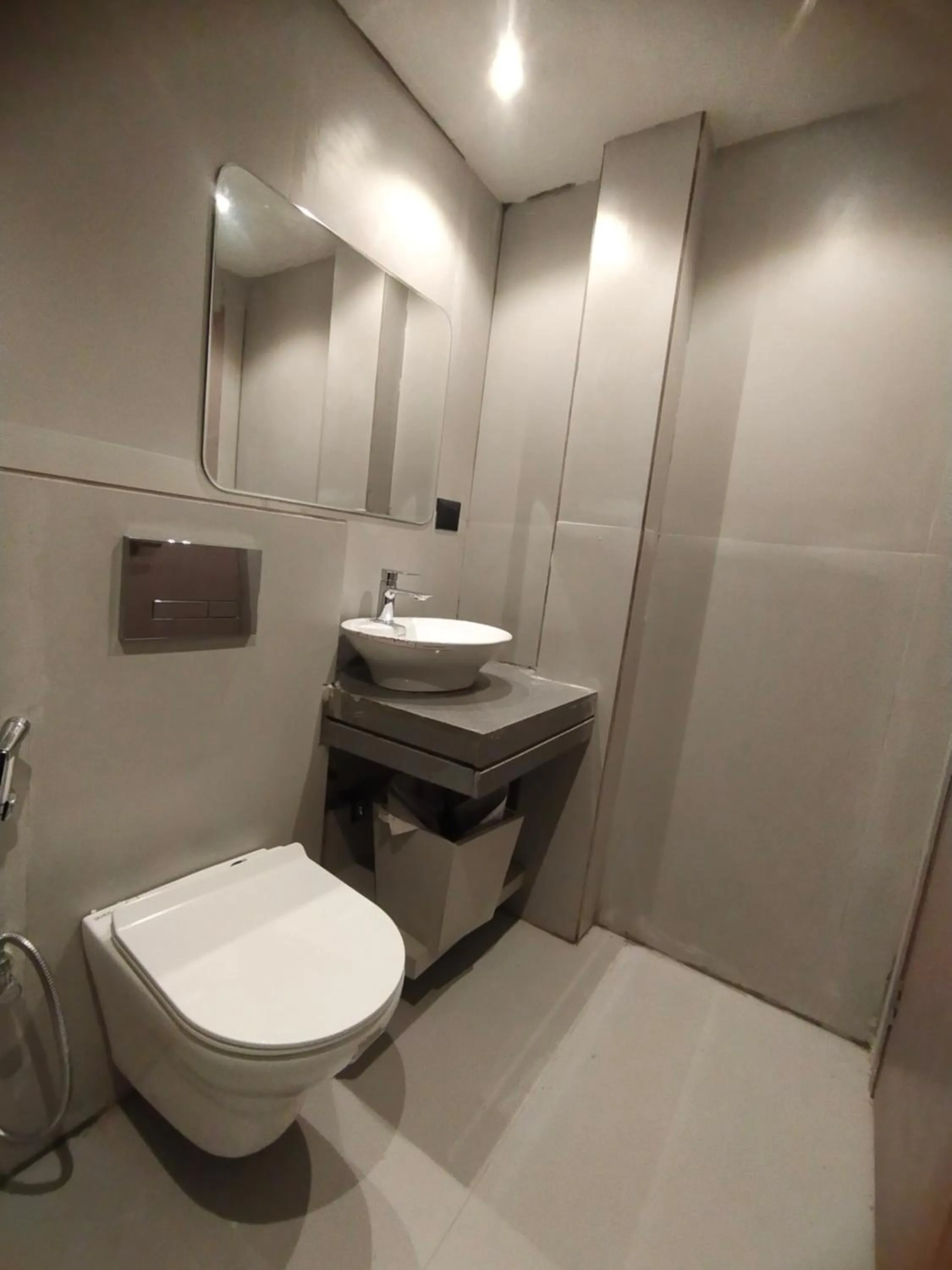 Toilet in Hotel Gagan Plaza