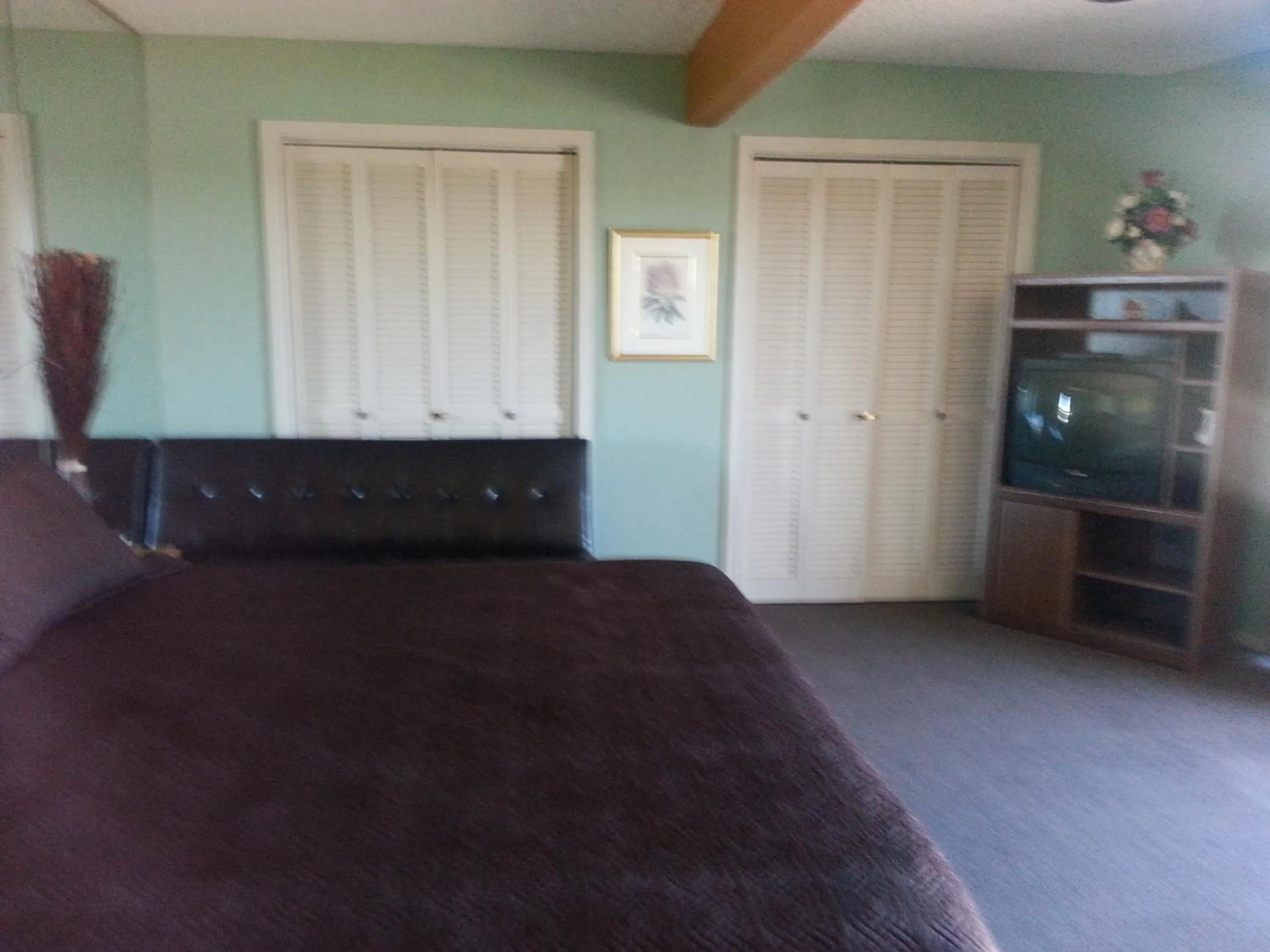 Bedroom, Bed in Lodge At Turkey Cove