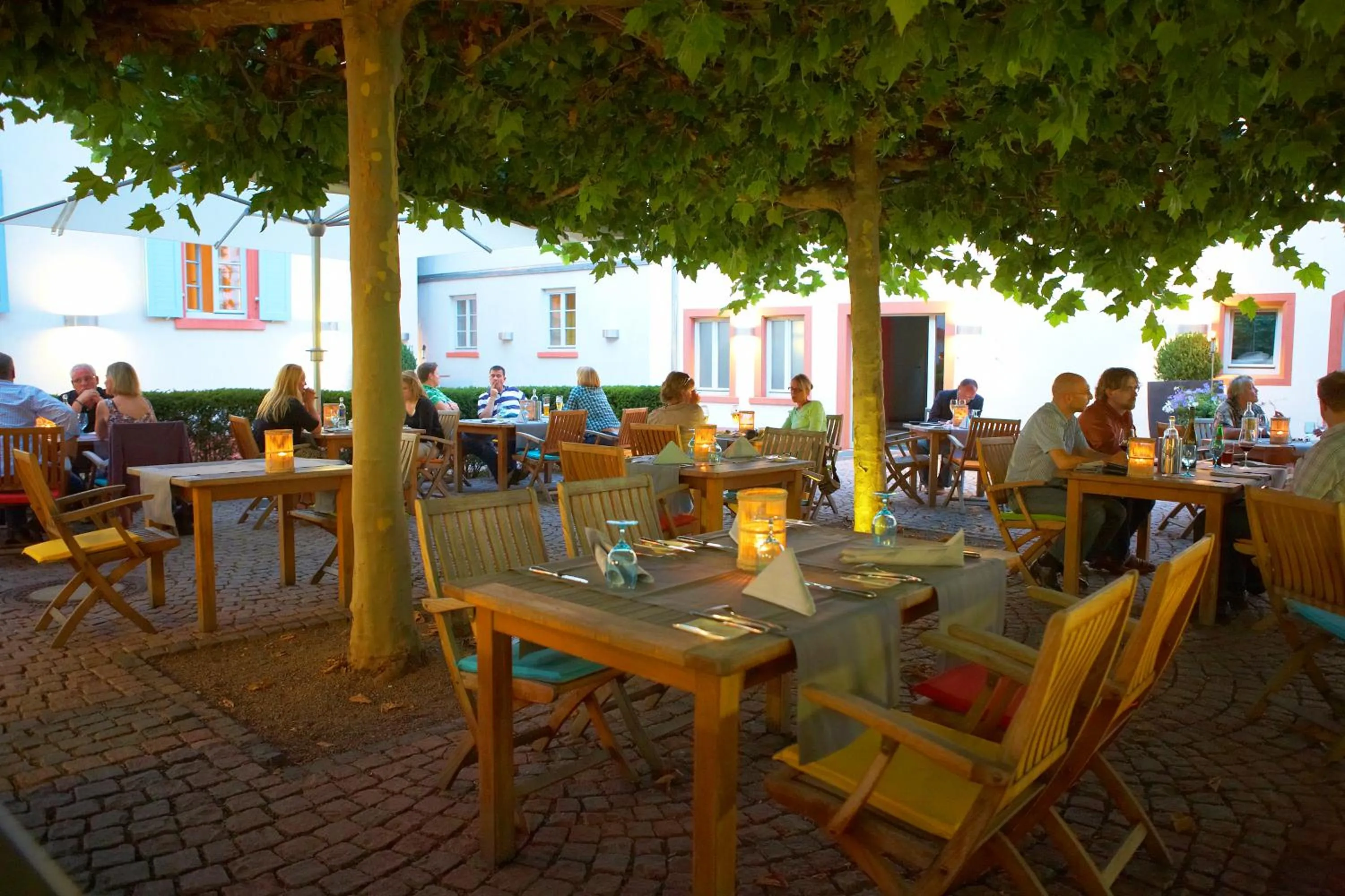 Patio in Landhotel zum Schwanen mit Restaurant Mona Liza
