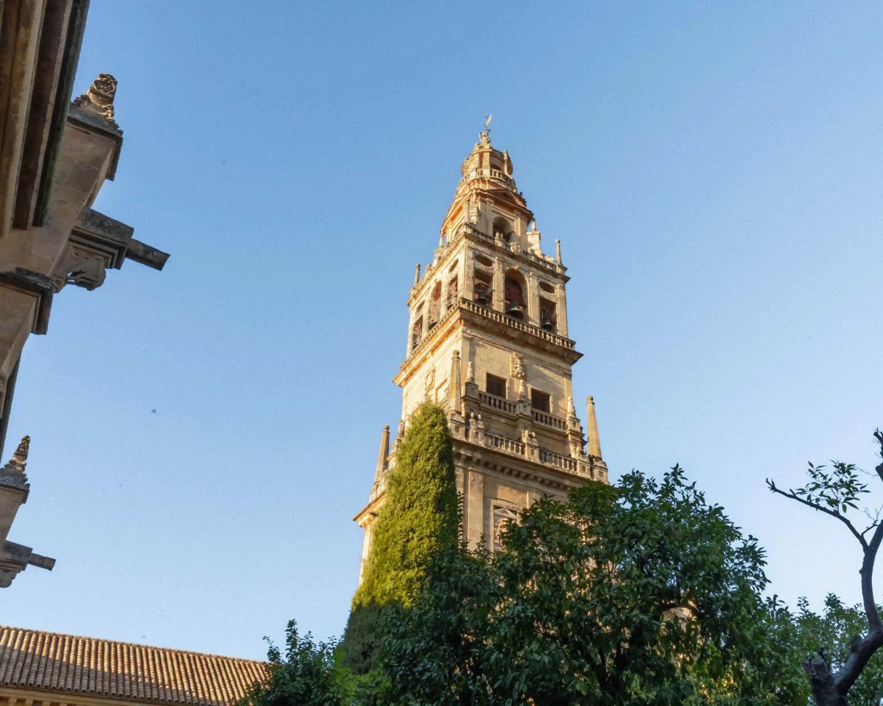 Neighbourhood in Limehome Cordoba Calle Pozanco - City Center