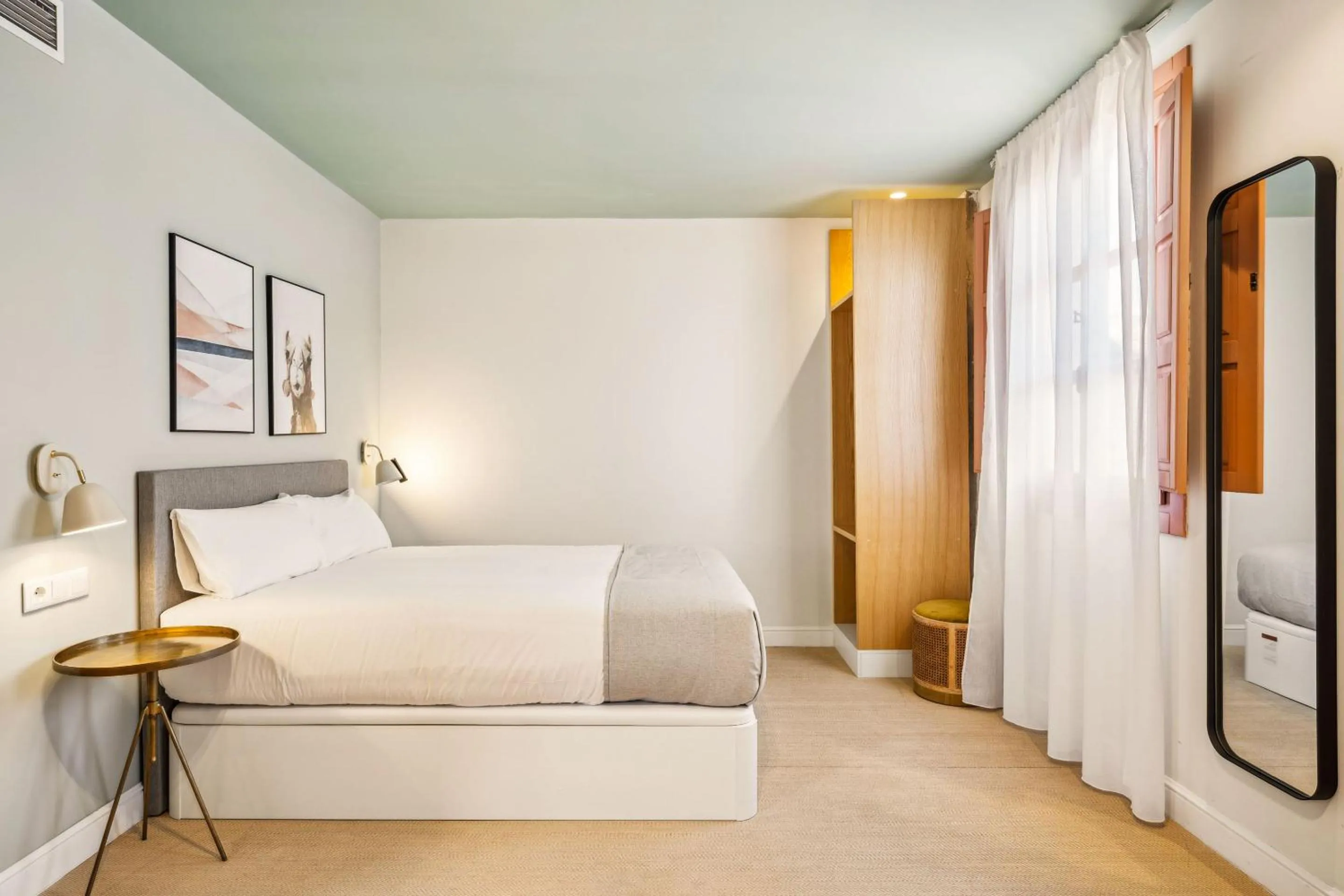 Bed in Limehome Cordoba Calle Pozanco - City Center