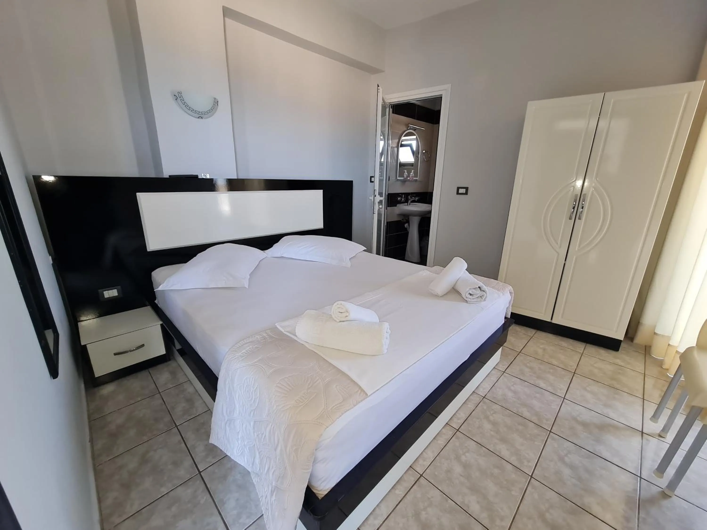 Bedroom, Bed in Hotel Ardiani