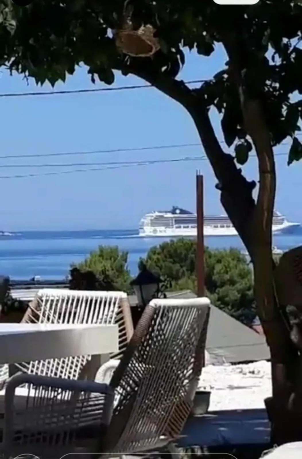 Breakfast in Hotel Ardiani