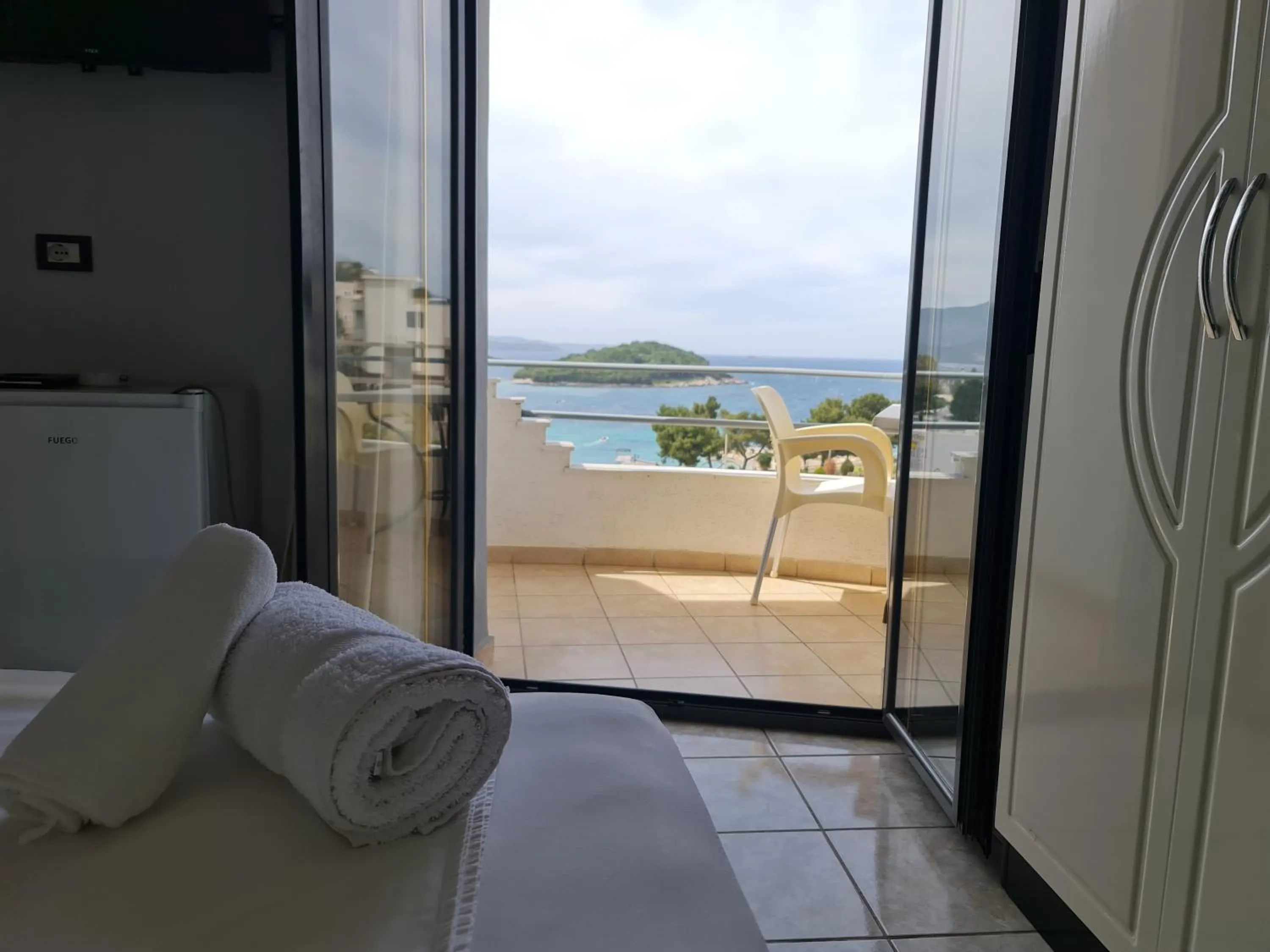 Sea view, Bed in Hotel Ardiani