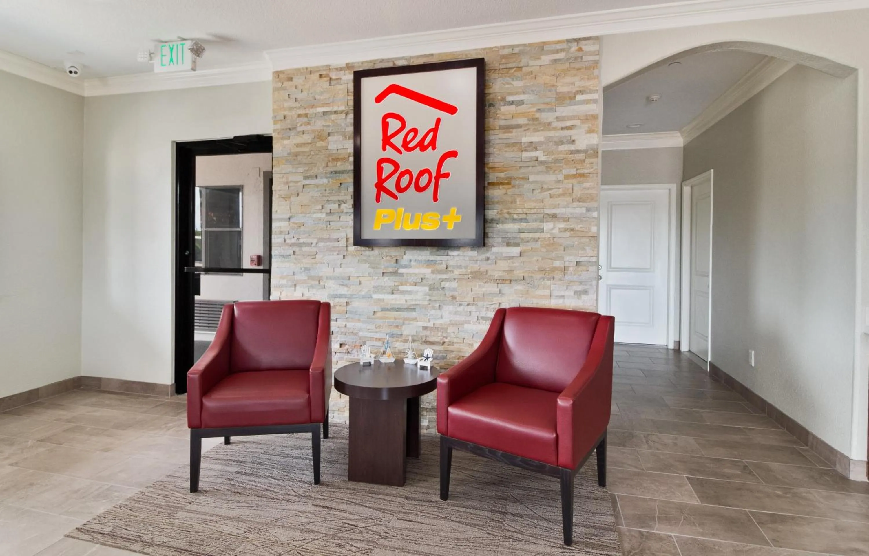 Lobby or reception in Red Roof Inn PLUS + Galveston - Beachfront