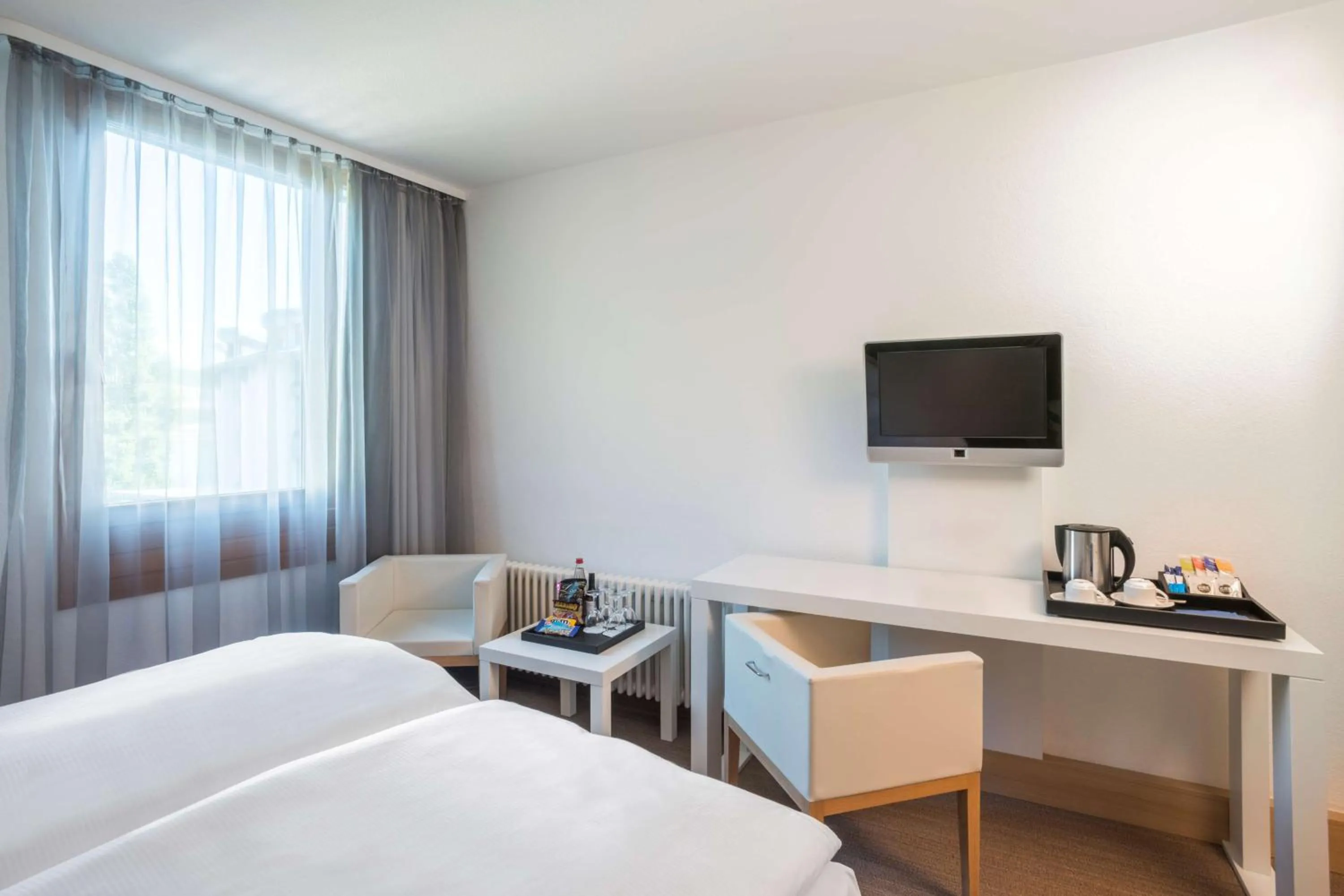 Coffee/tea facilities, Bed in NH Bingen