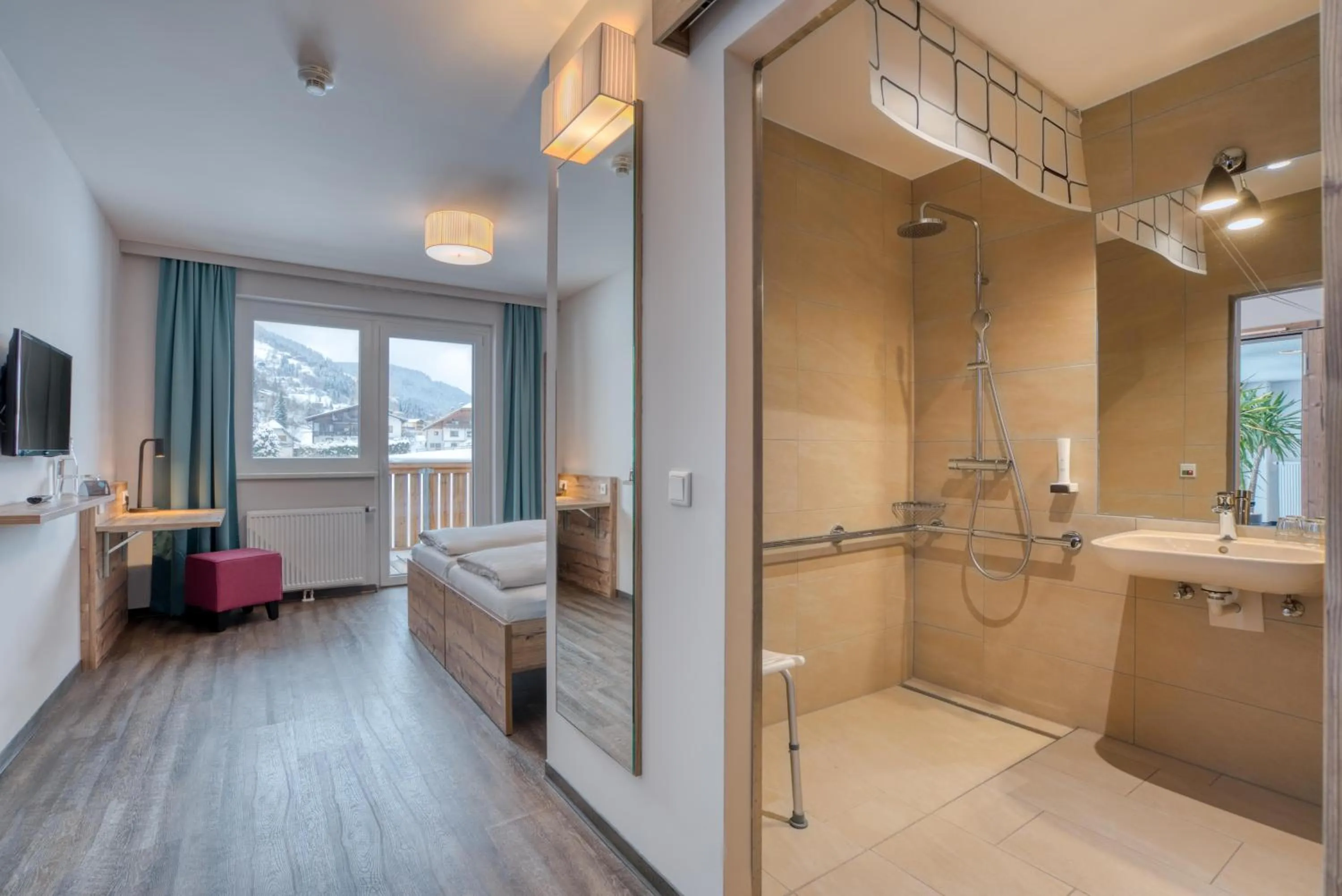 Shower in COOEE alpin Hotel Bad Kleinkirchheim