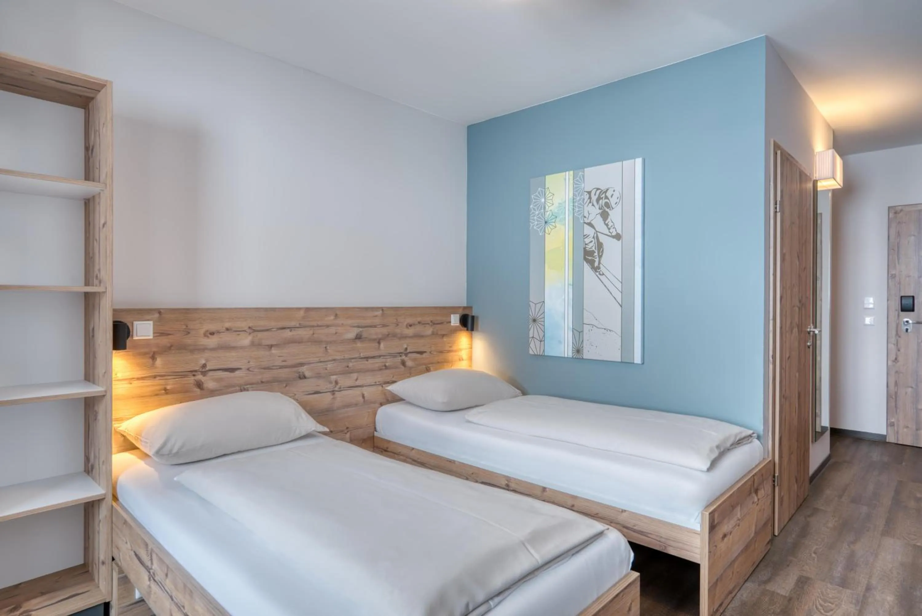 Bed in COOEE alpin Hotel Bad Kleinkirchheim