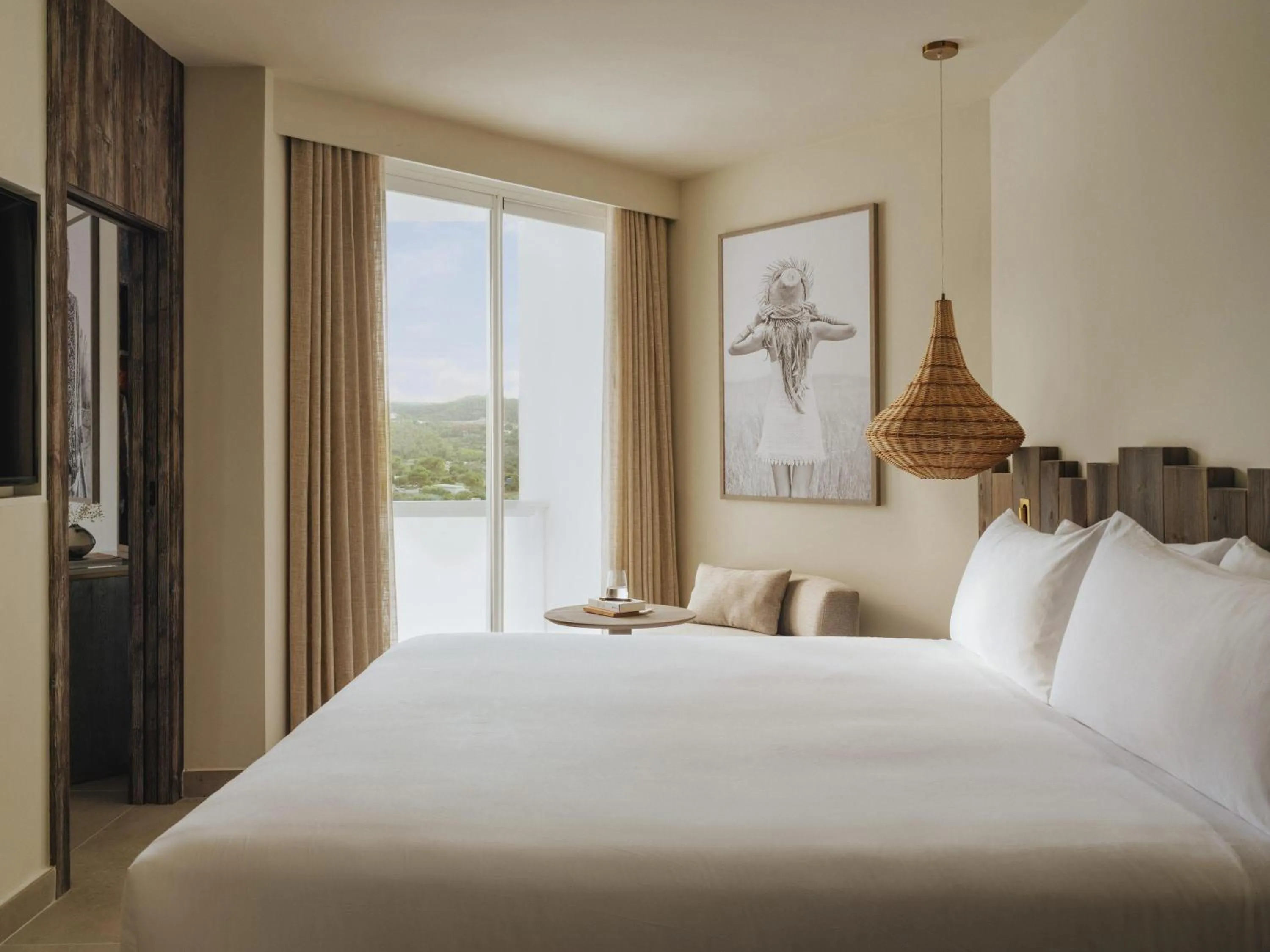 Deluxe All Access Suite  in Hyde Ibiza