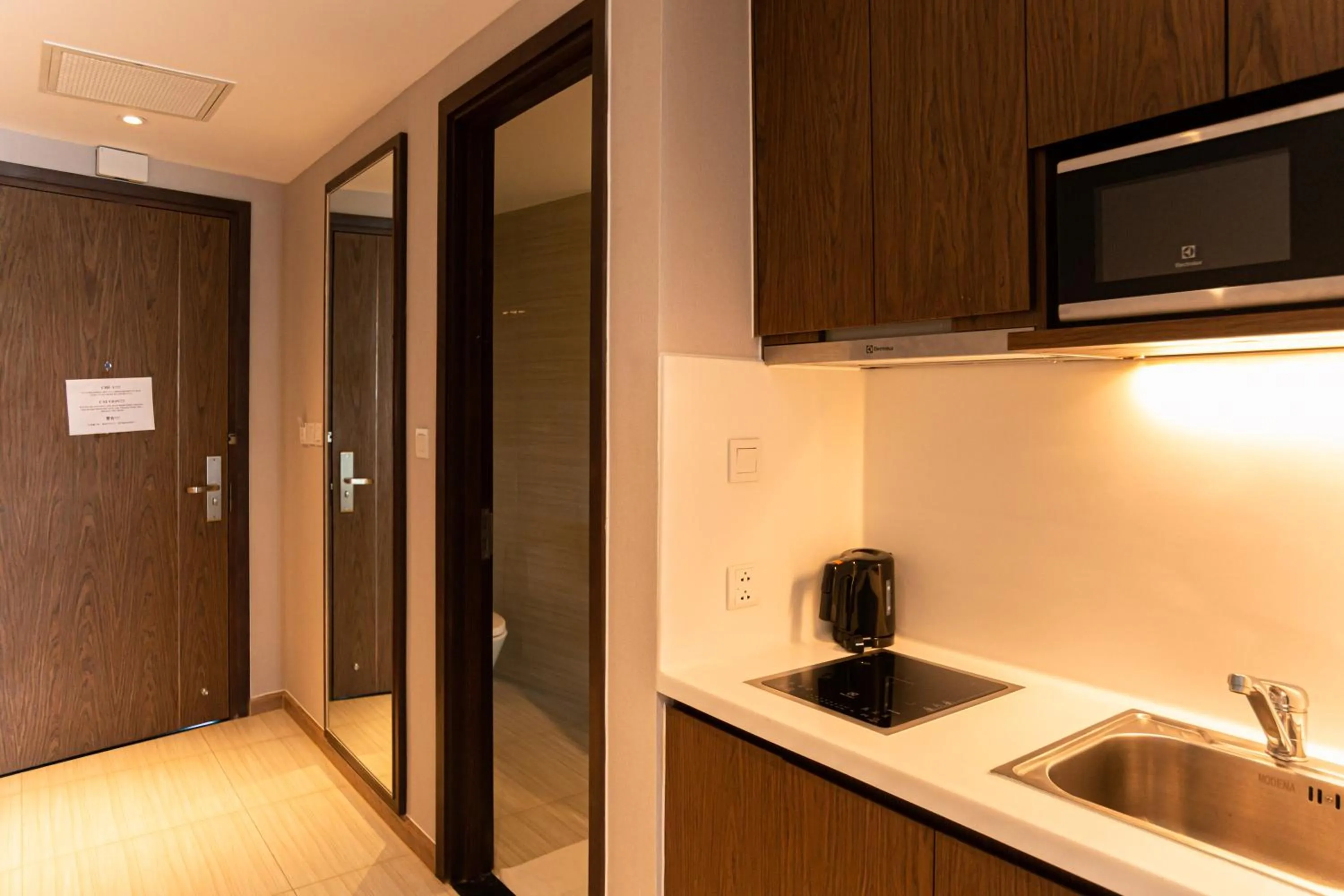 Kitchen or kitchenette in PANORAMA Condotel by HLG