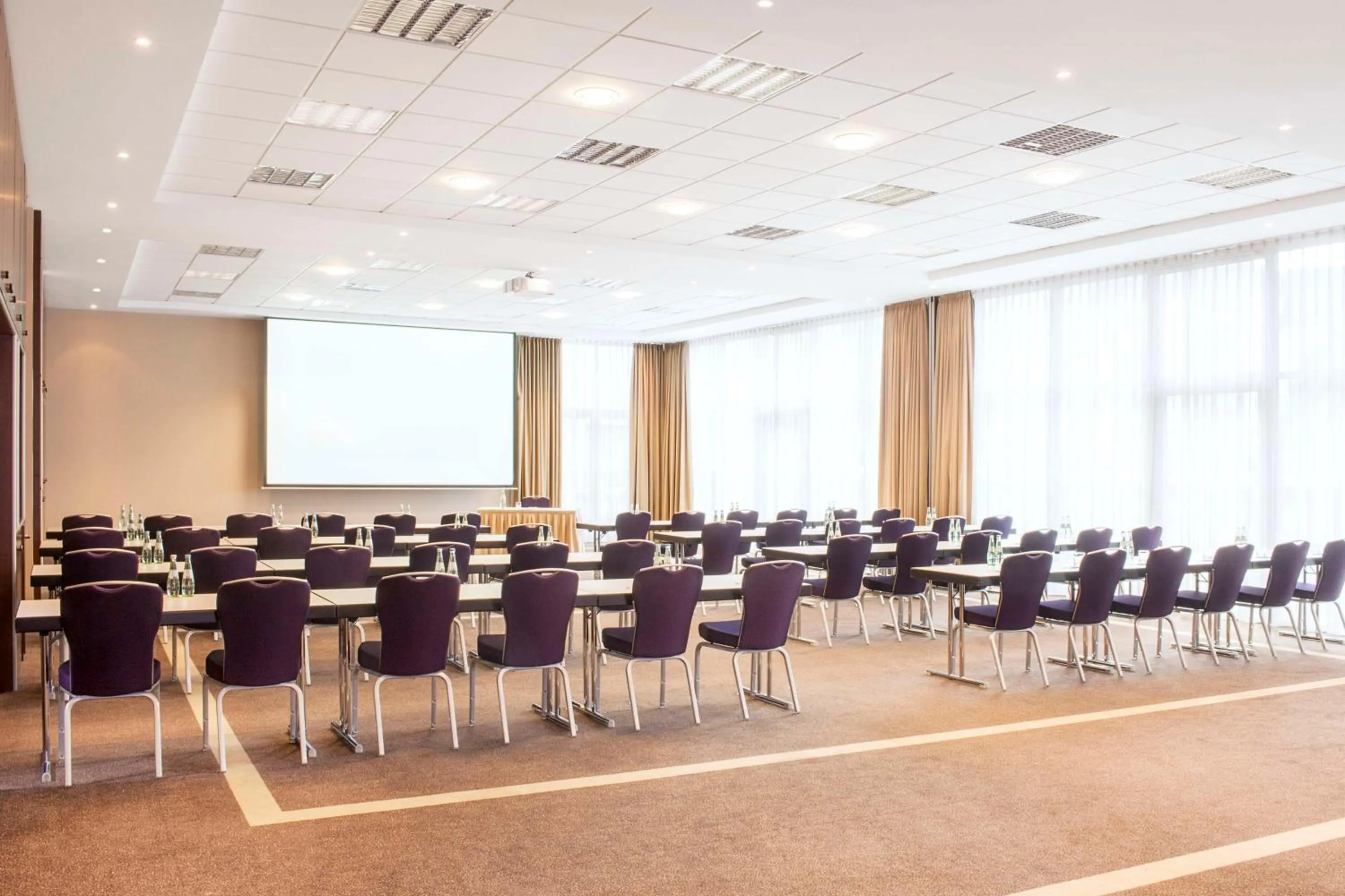 Meeting/conference room in NH Düsseldorf City Nord