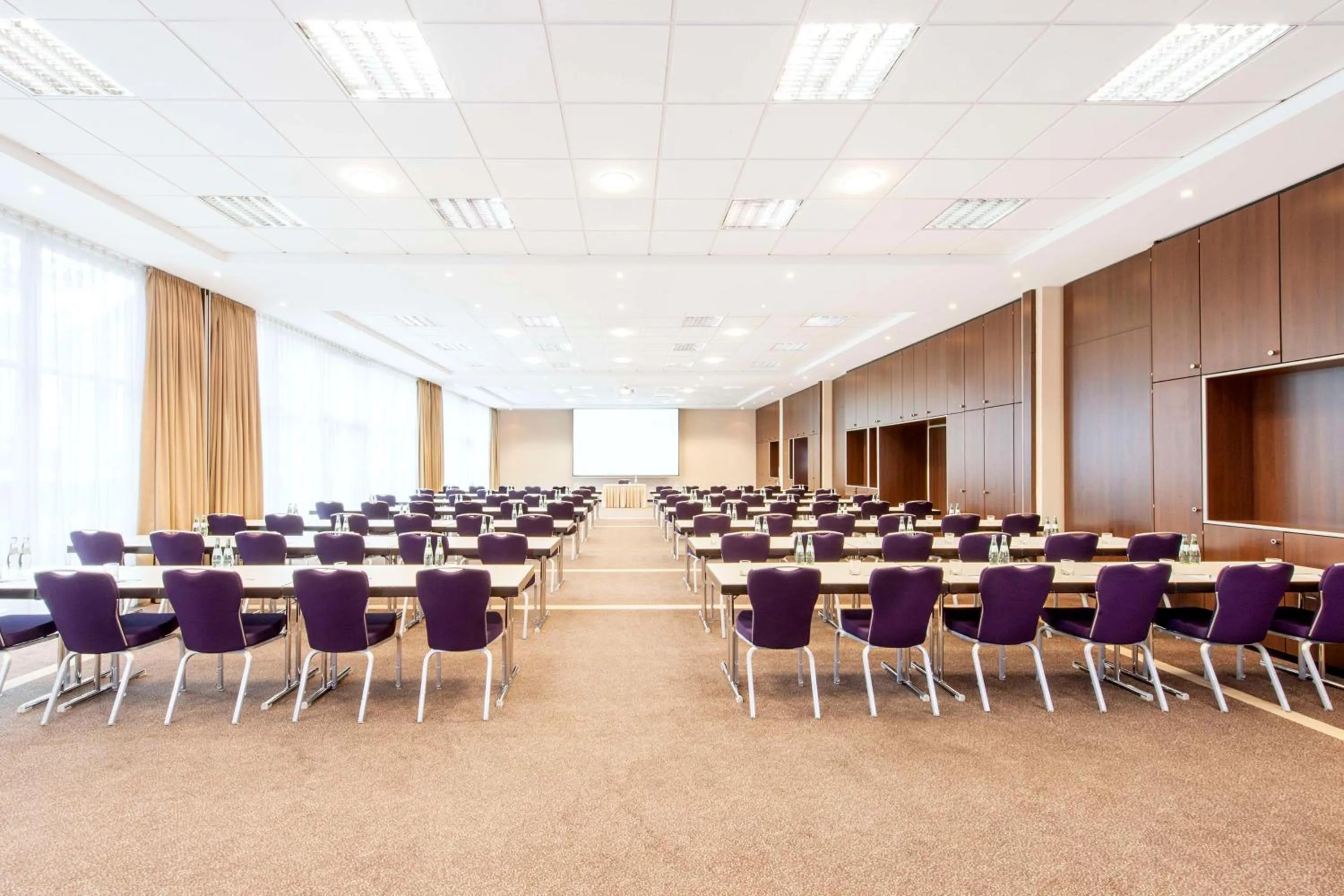 Meeting/conference room in NH Düsseldorf City Nord