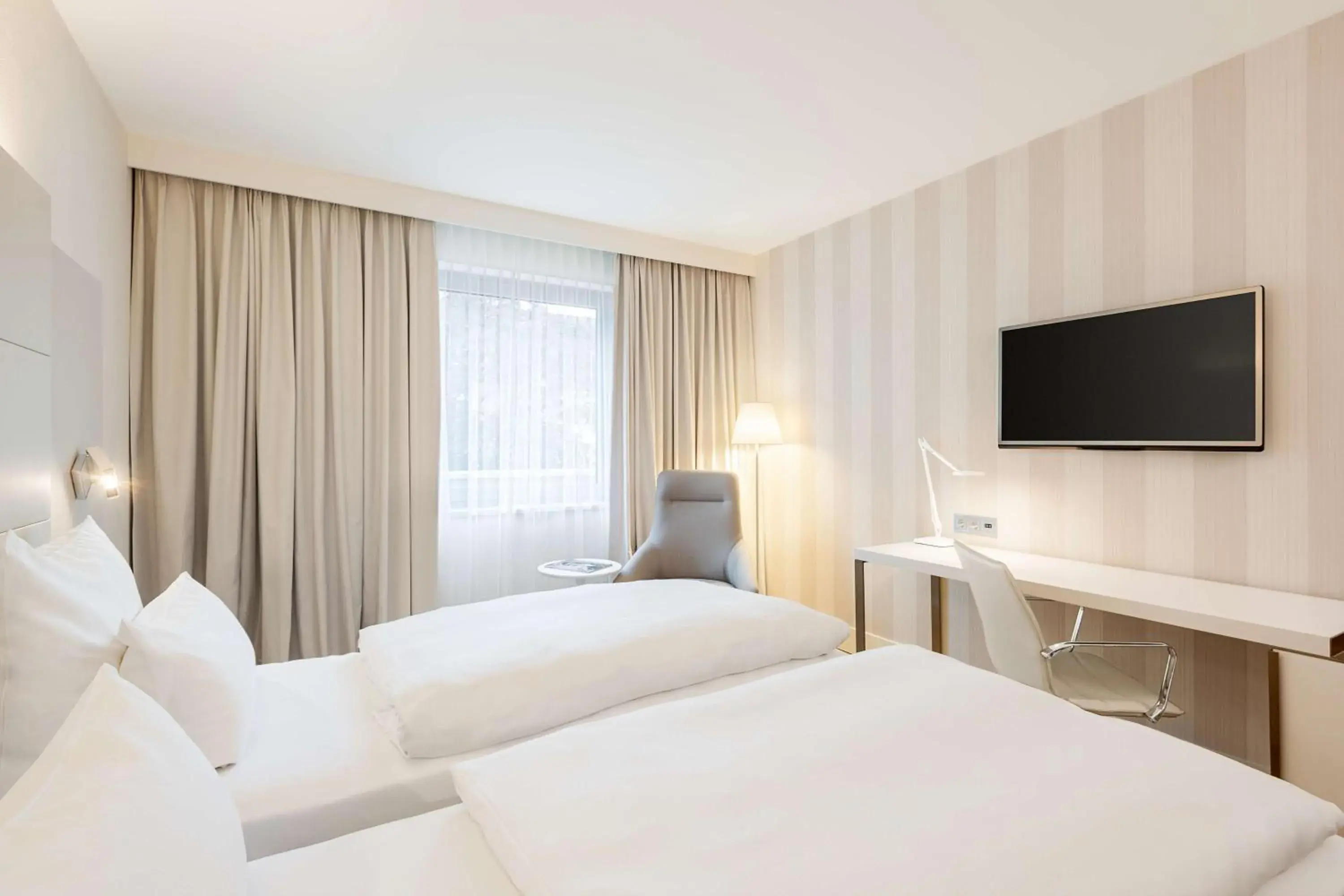 Family Room in NH Düsseldorf City Nord Family Room in NH Düsseldorf City Nord