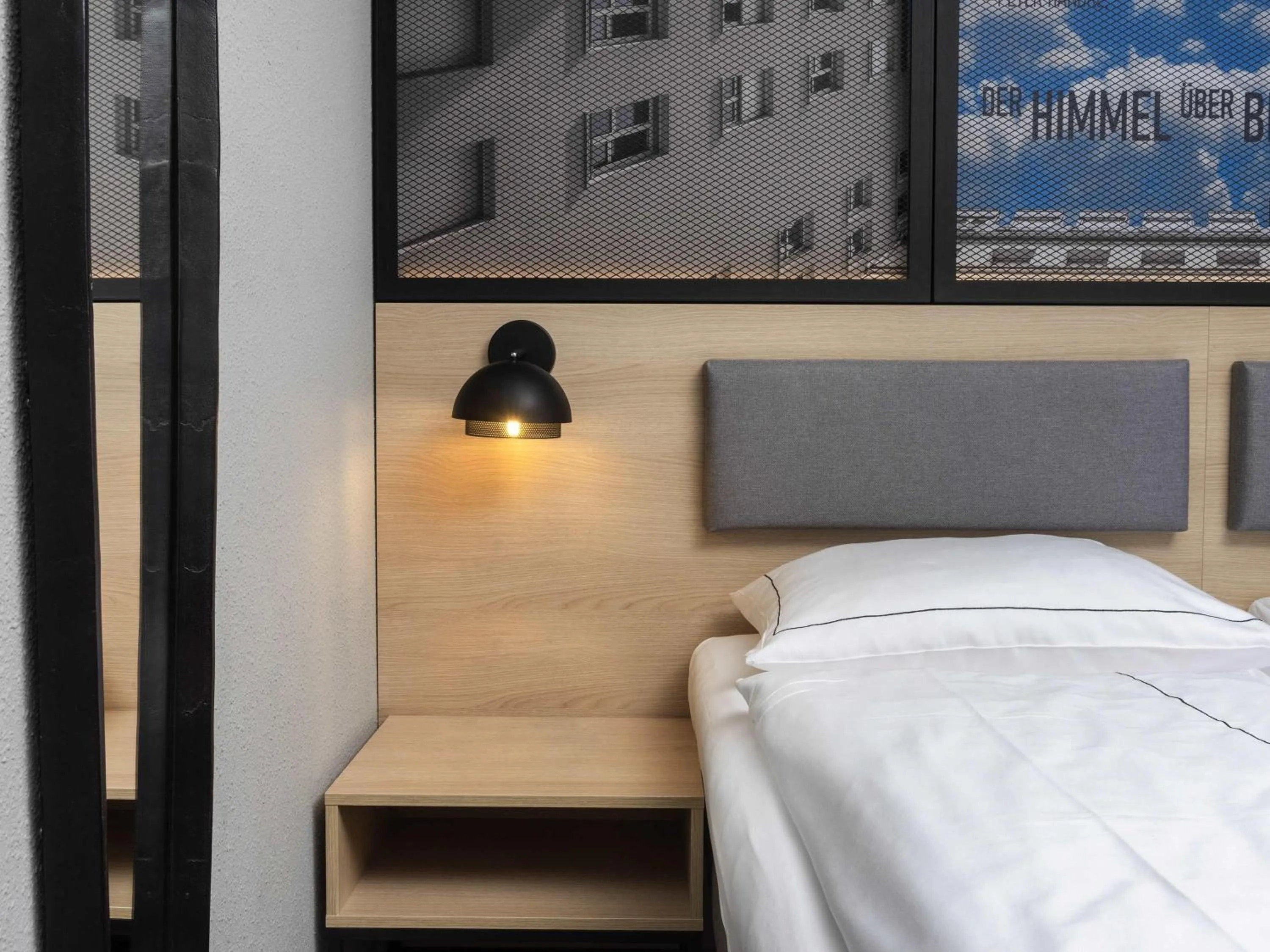 Bedroom, Bed in ibis Styles Berlin Treptow