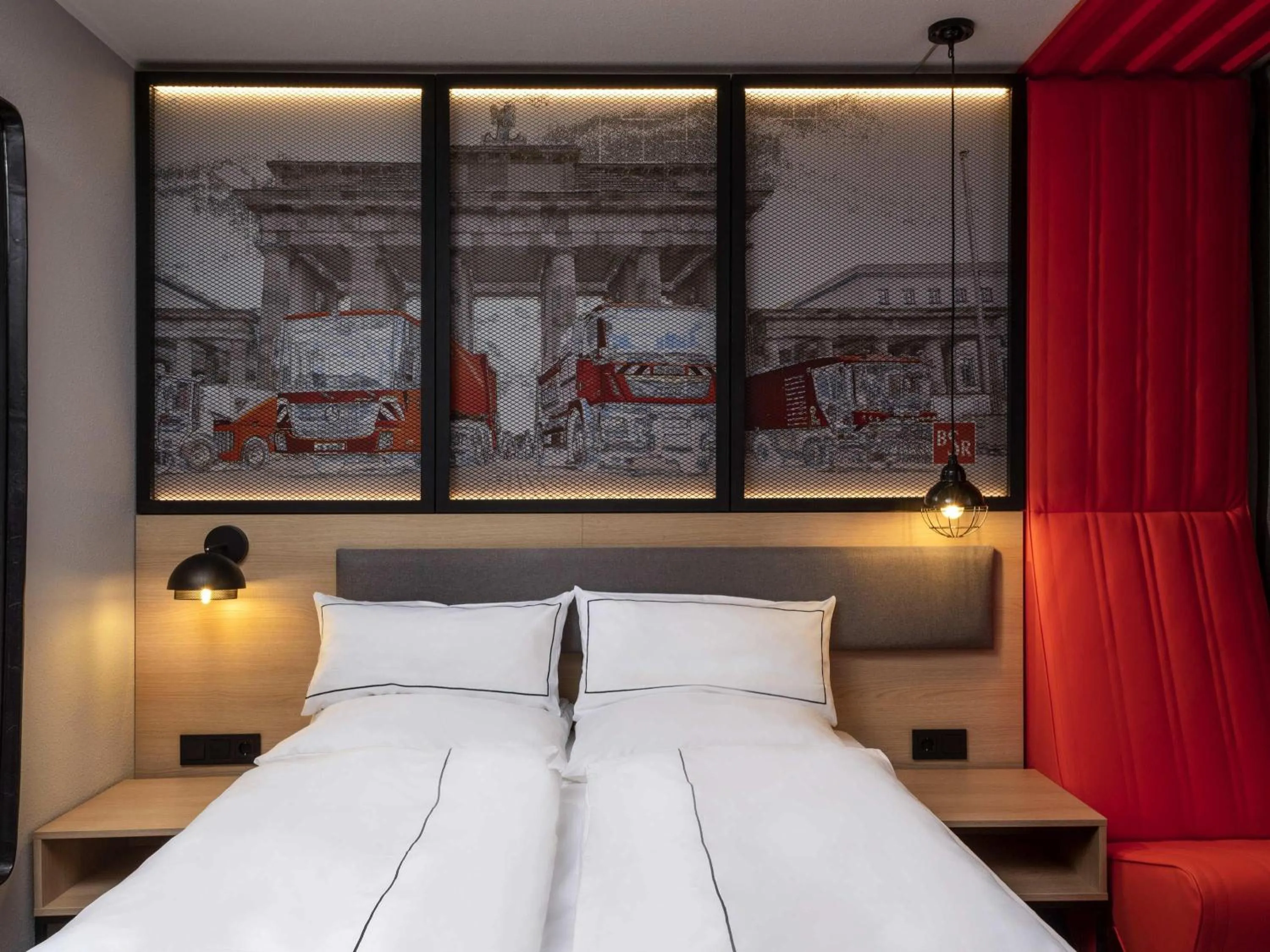 Bedroom, Bed in ibis Styles Berlin Treptow