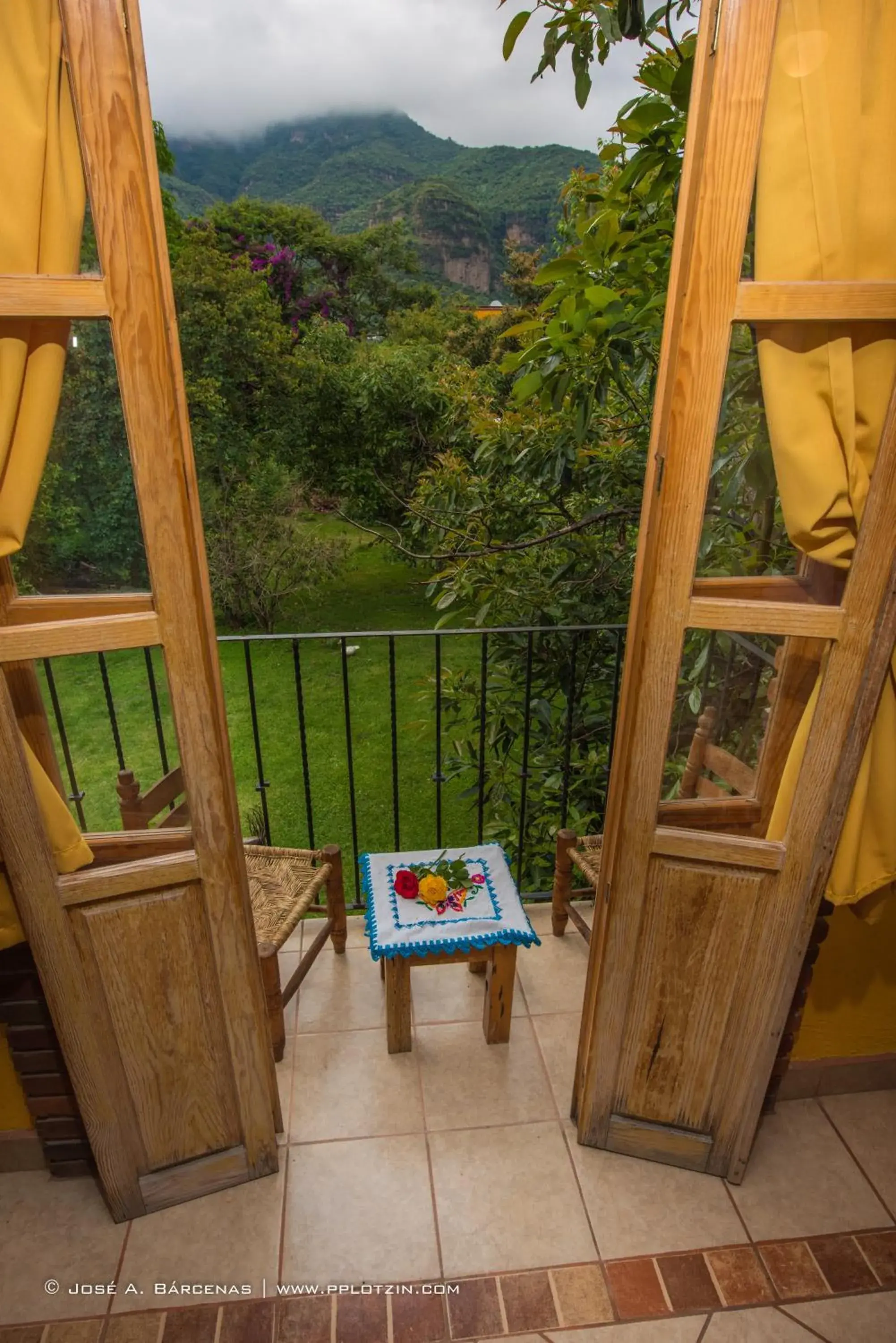 King Room with Mountain View in Hotel Casa Pomarrosa King Room with Mountain View in Hotel Casa Pomarrosa