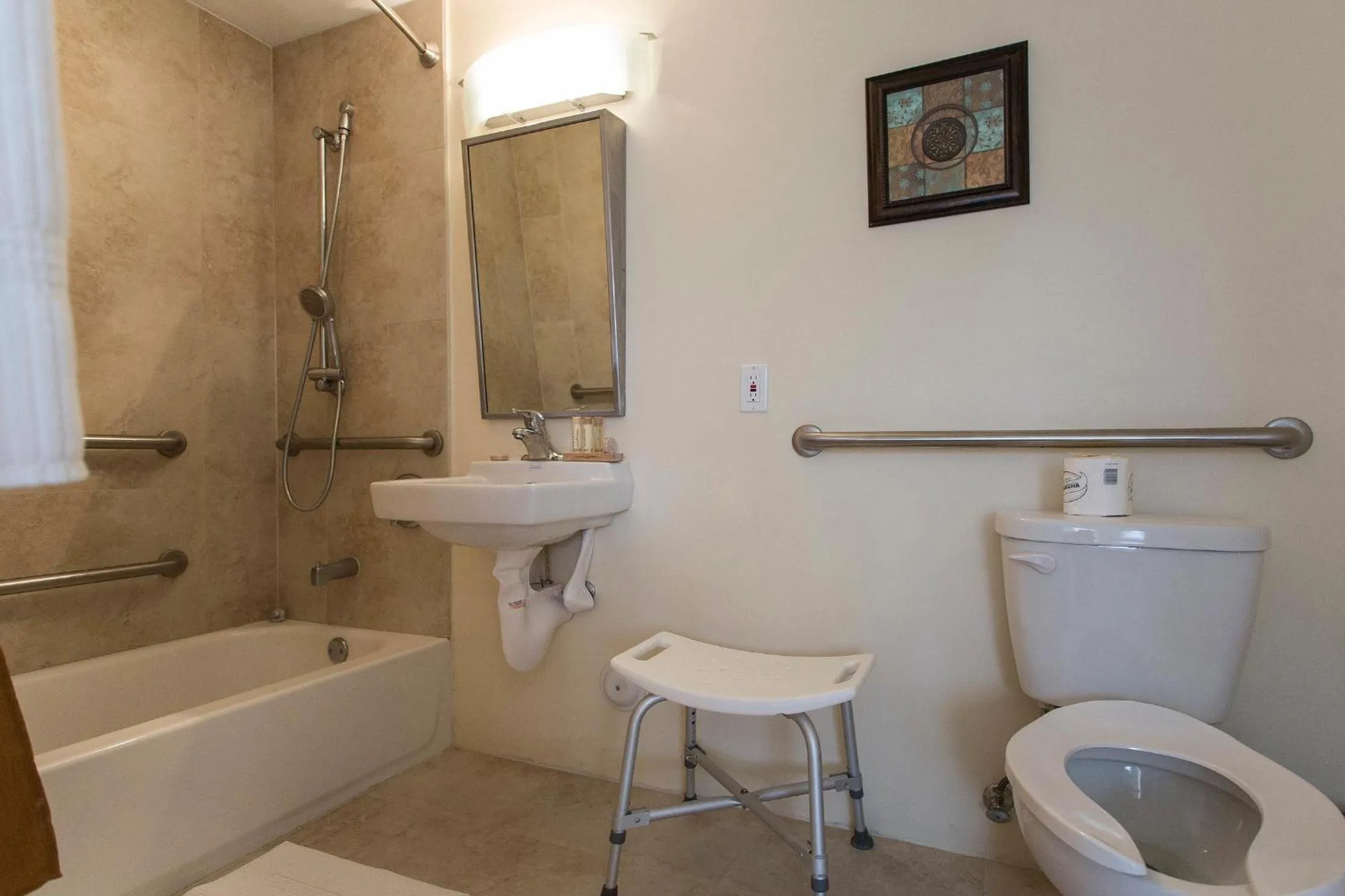 Bathroom in Westover Arms Hotel