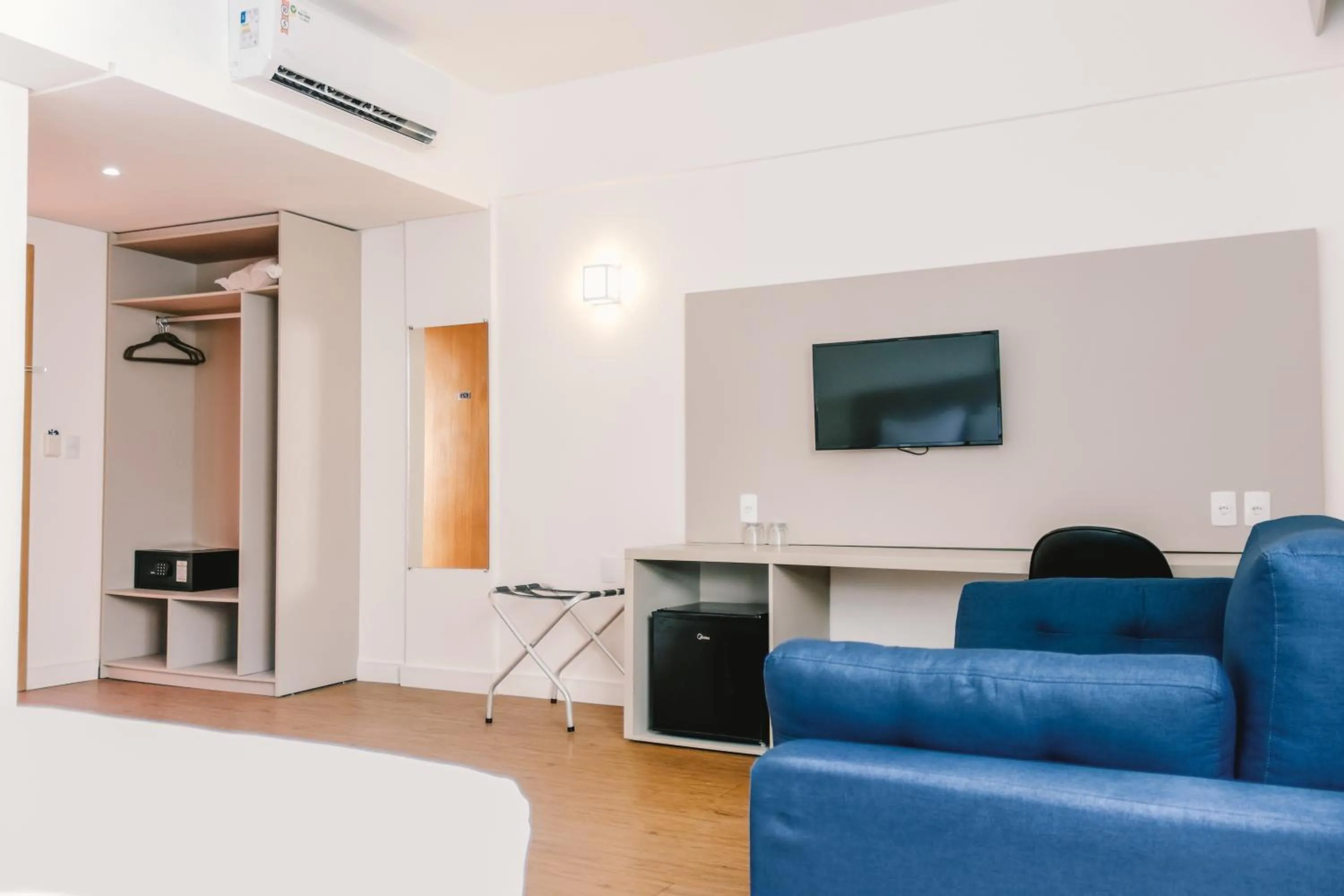 TV and multimedia in Go Inn Goiana by Atlantica Hotels