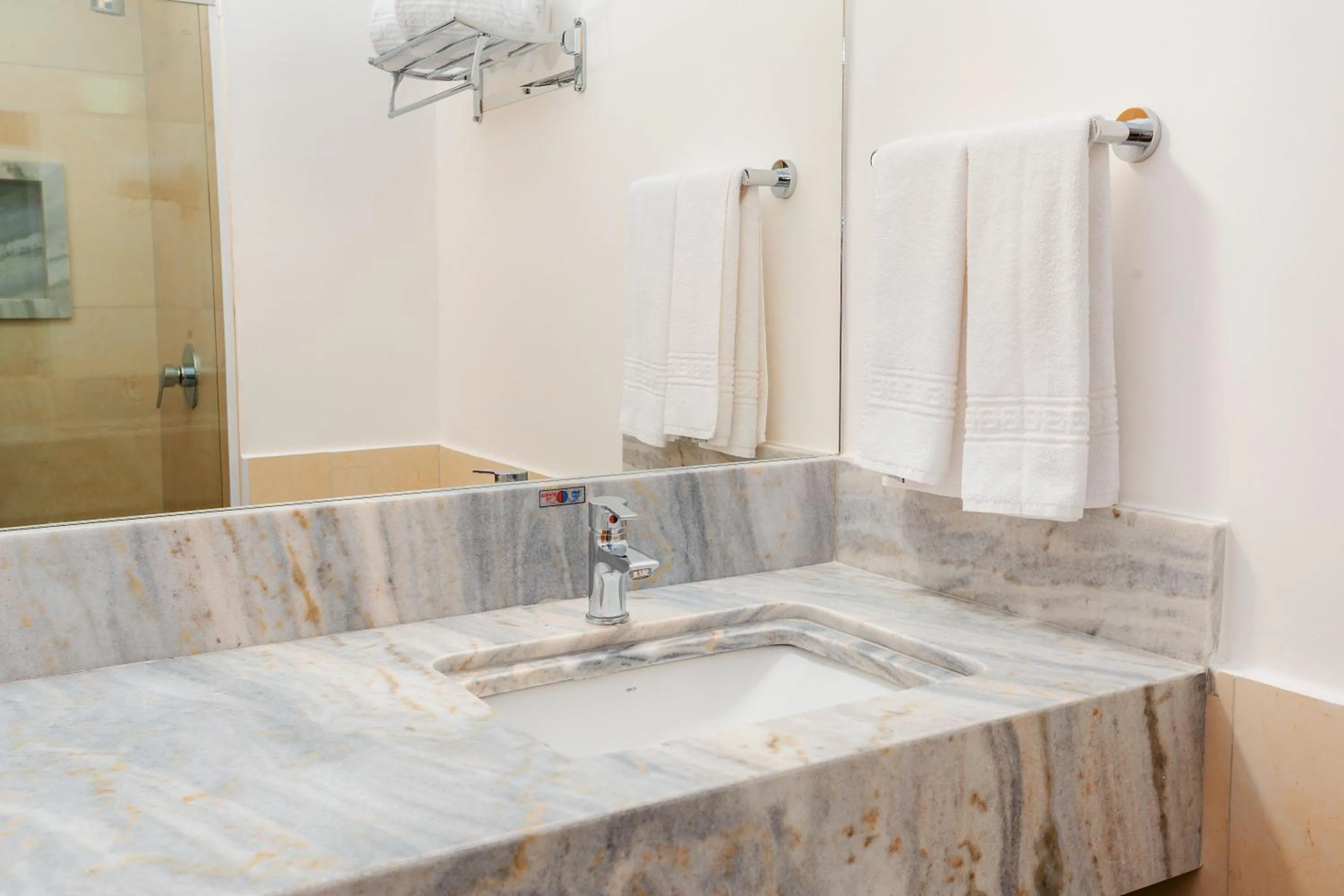 Bathroom in Go Inn Goiana by Atlantica Hotels