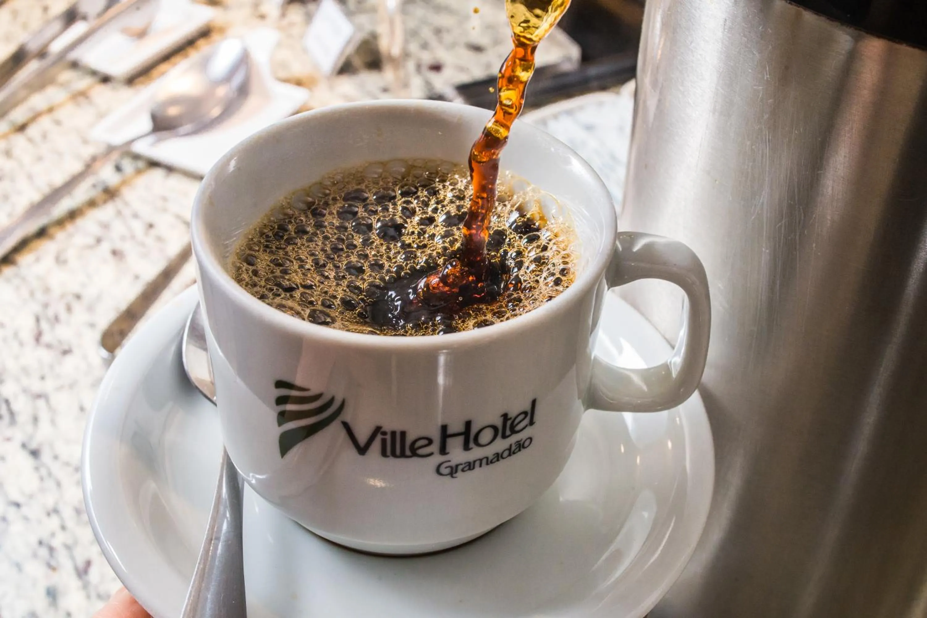 Food and drinks in Ville Hotel Gramadão