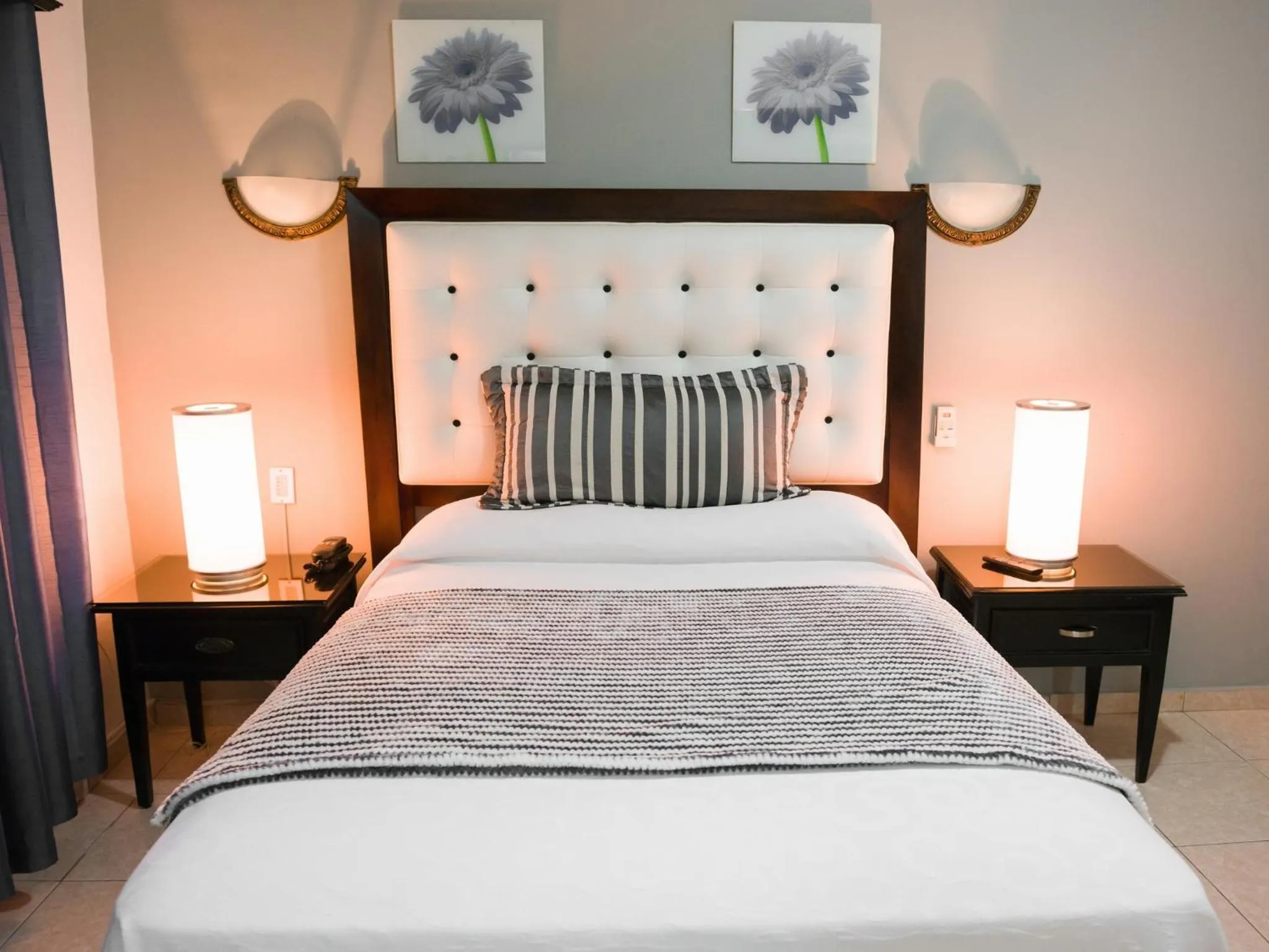 Guests, Bed in Hotel Rey