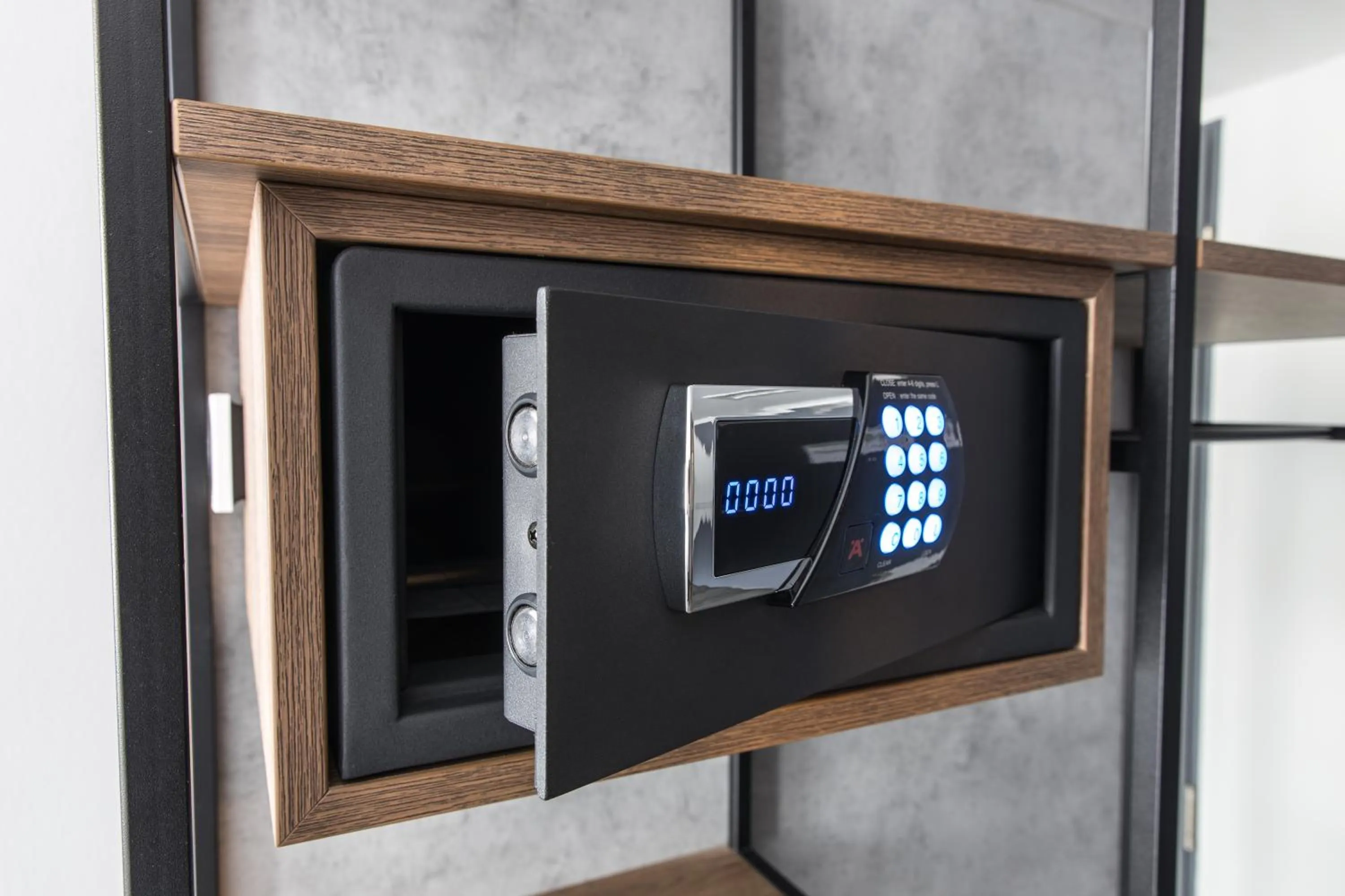 safe in SCOTTY & PAUL Hotel Deggendorf