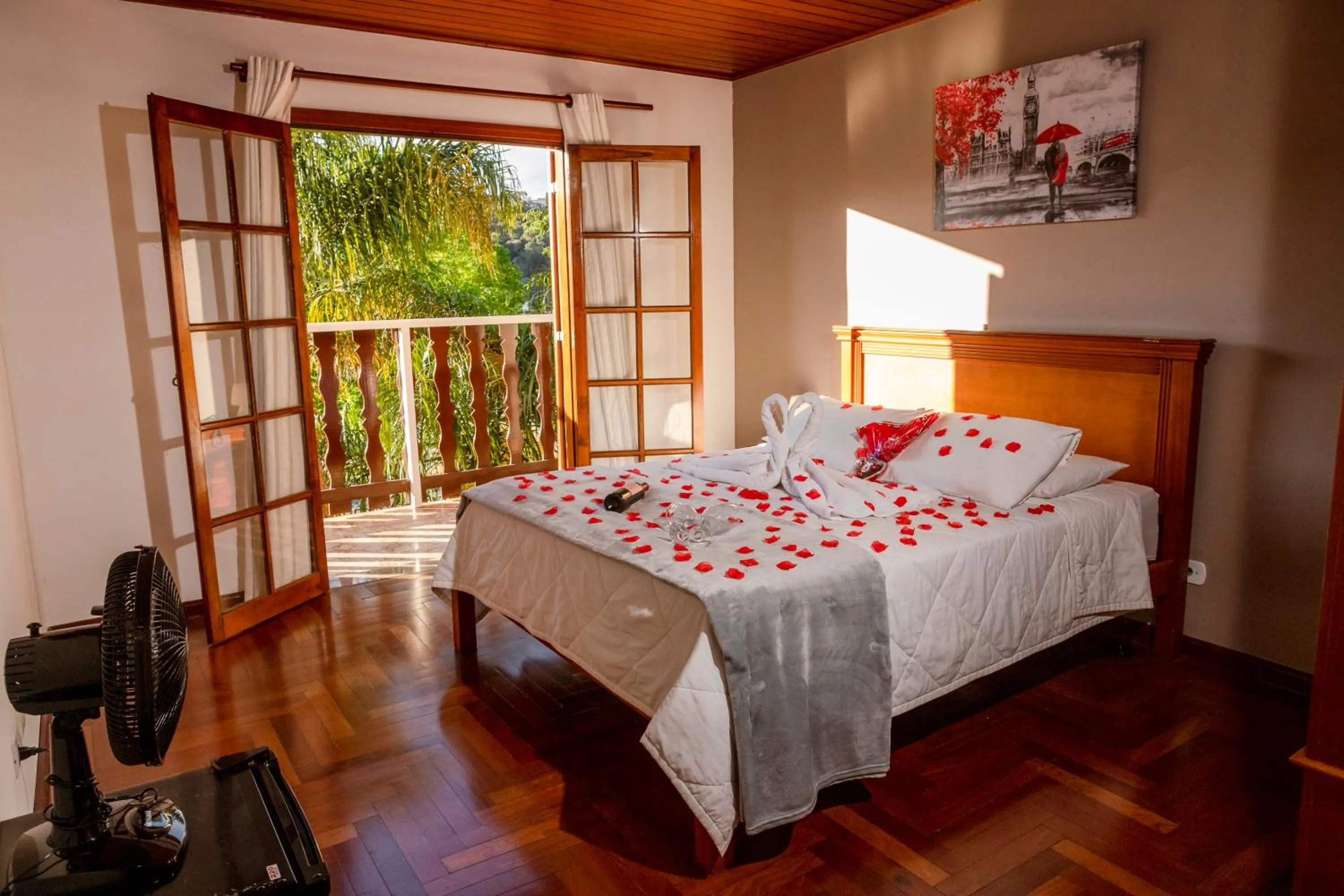 View (from property/room), Bed in Pousada Portal da Serra