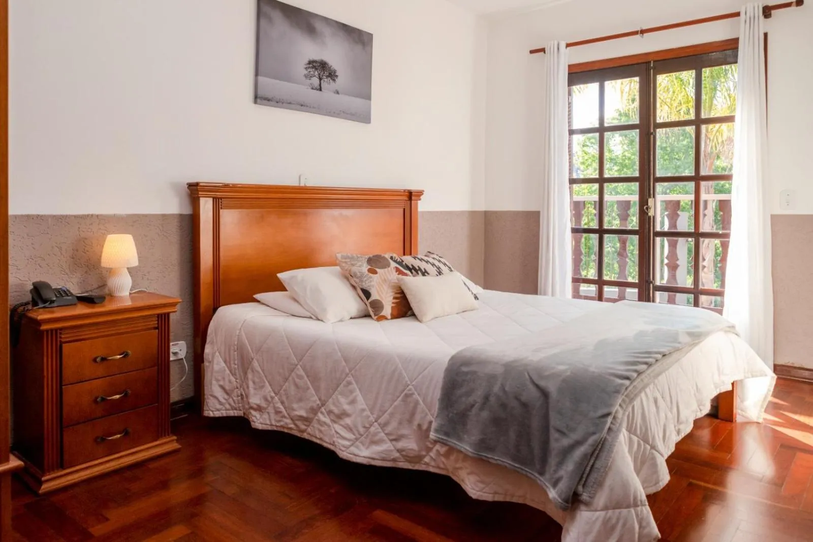 Photo of the whole room, Bed in Pousada Portal da Serra