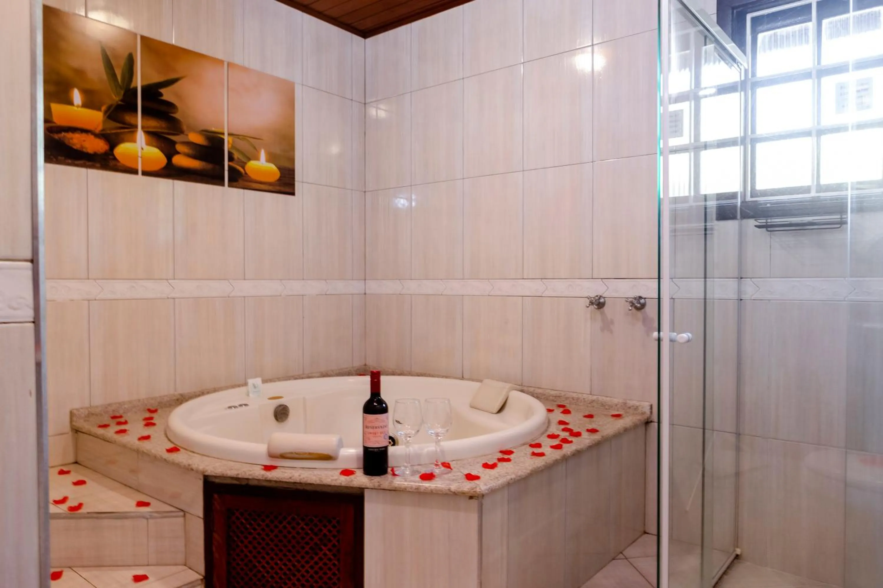 Hot Tub in Pousada Portal da Serra