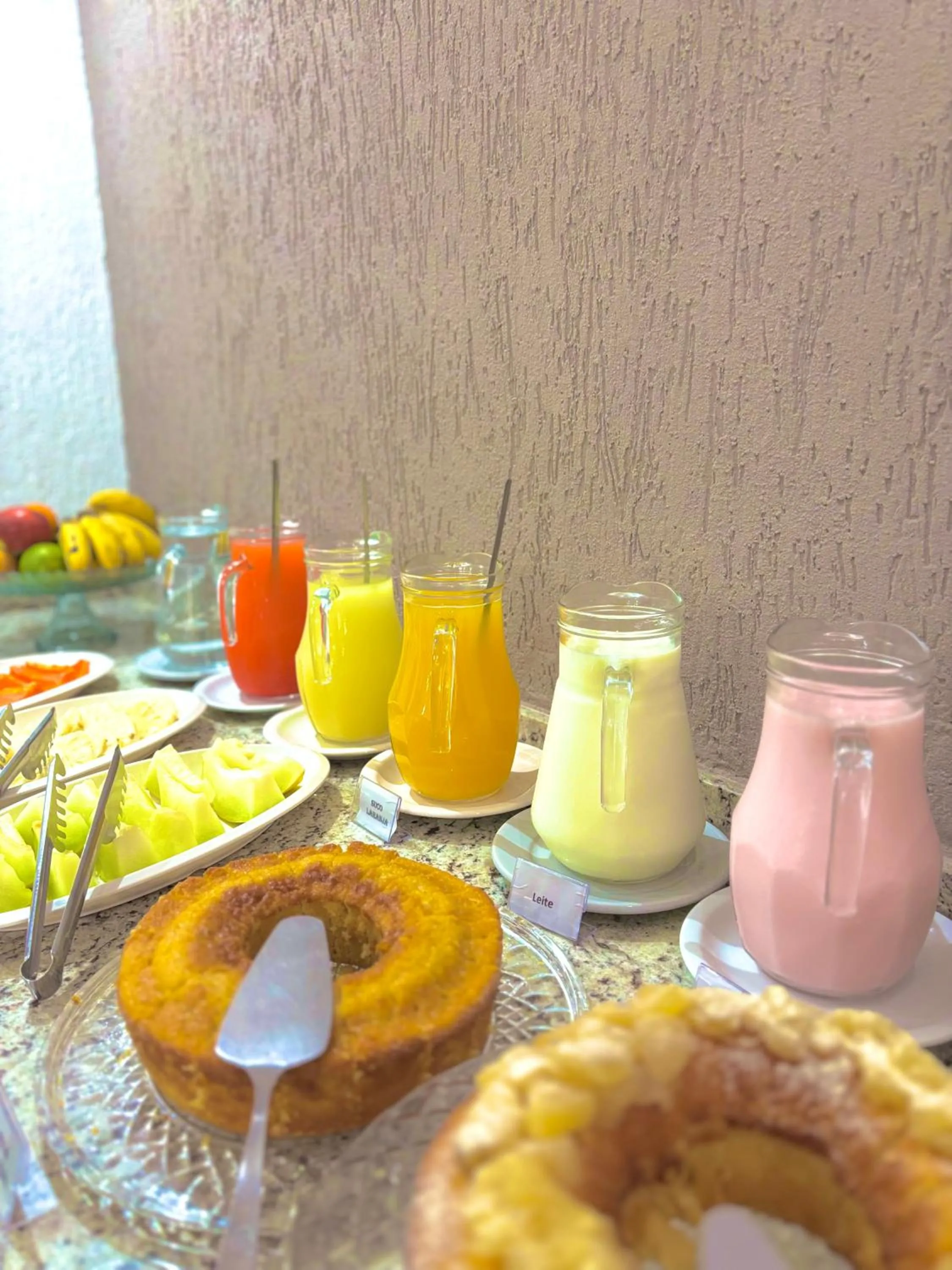 Continental breakfast in Pousada Portal da Serra