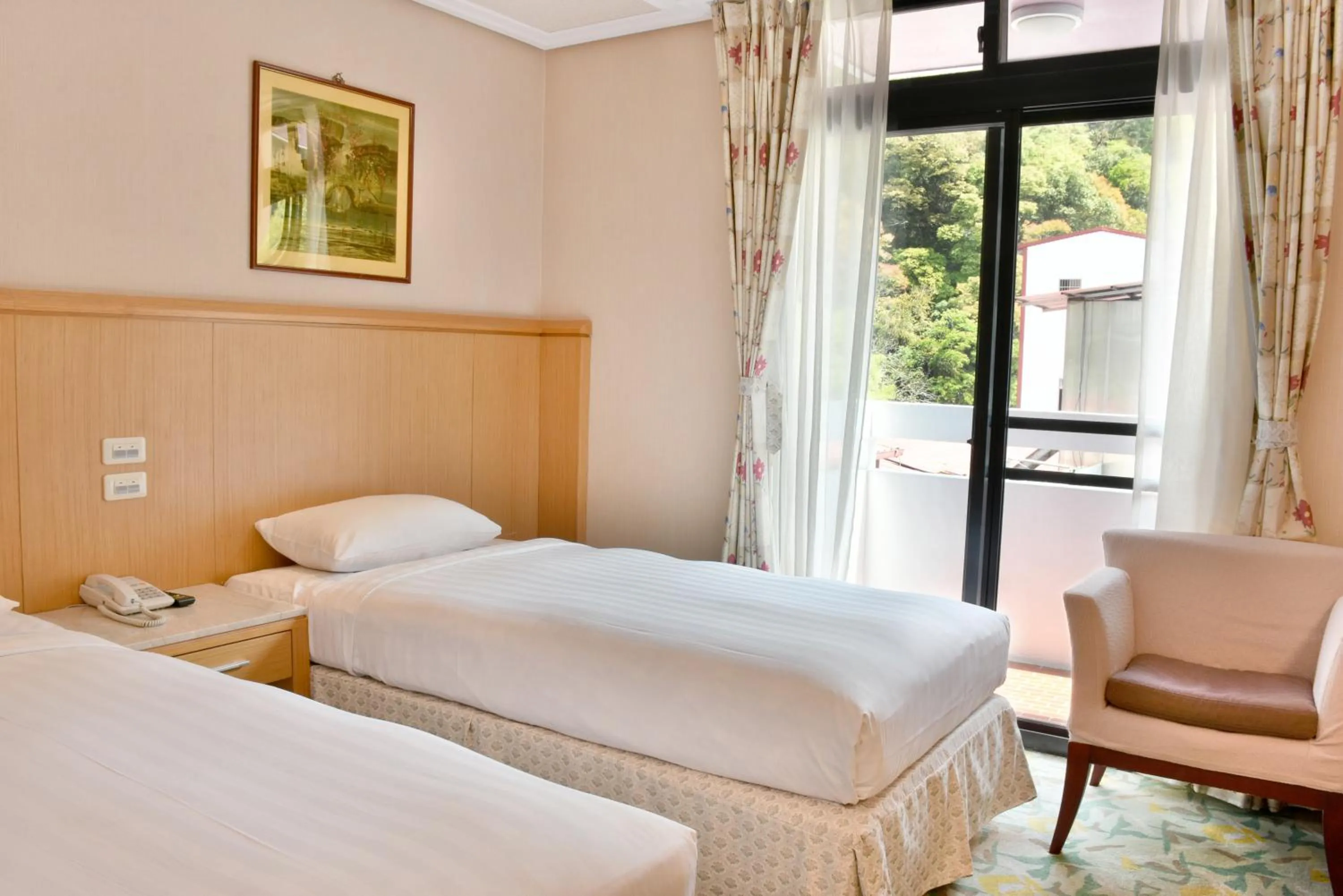 bunk bed in Honey Moon Hotel