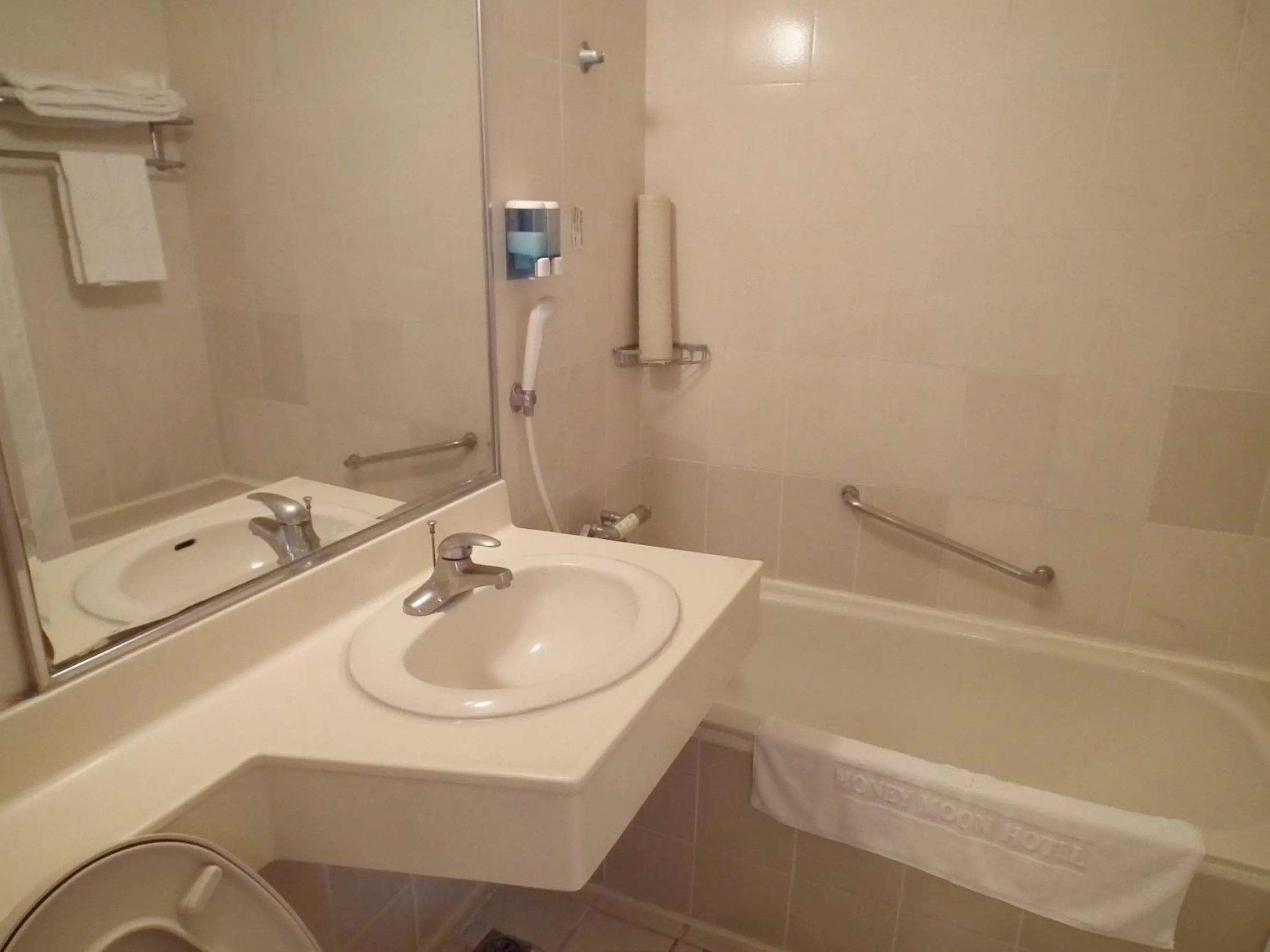 Bathroom in Honey Moon Hotel