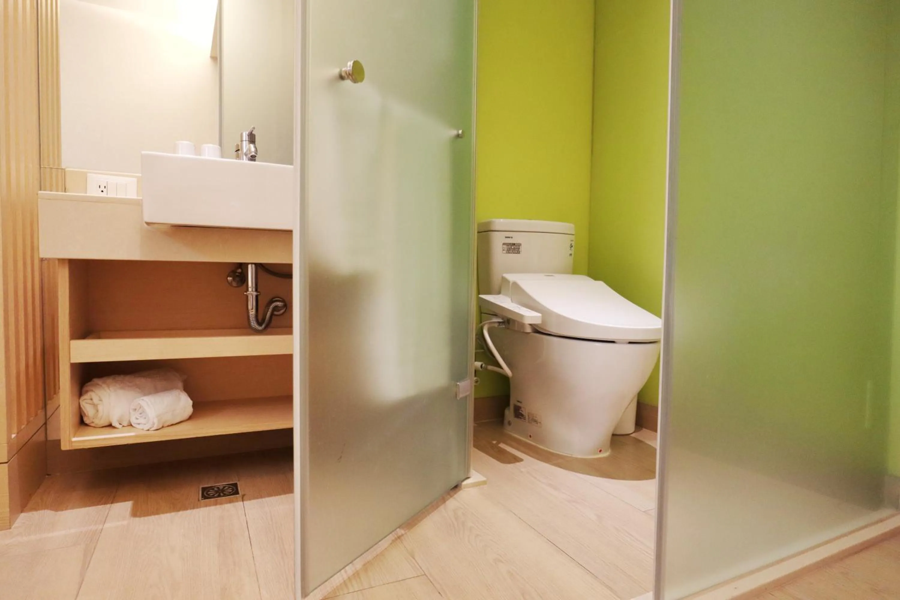 Toilet in Crystal Inn Sun Moon Lake