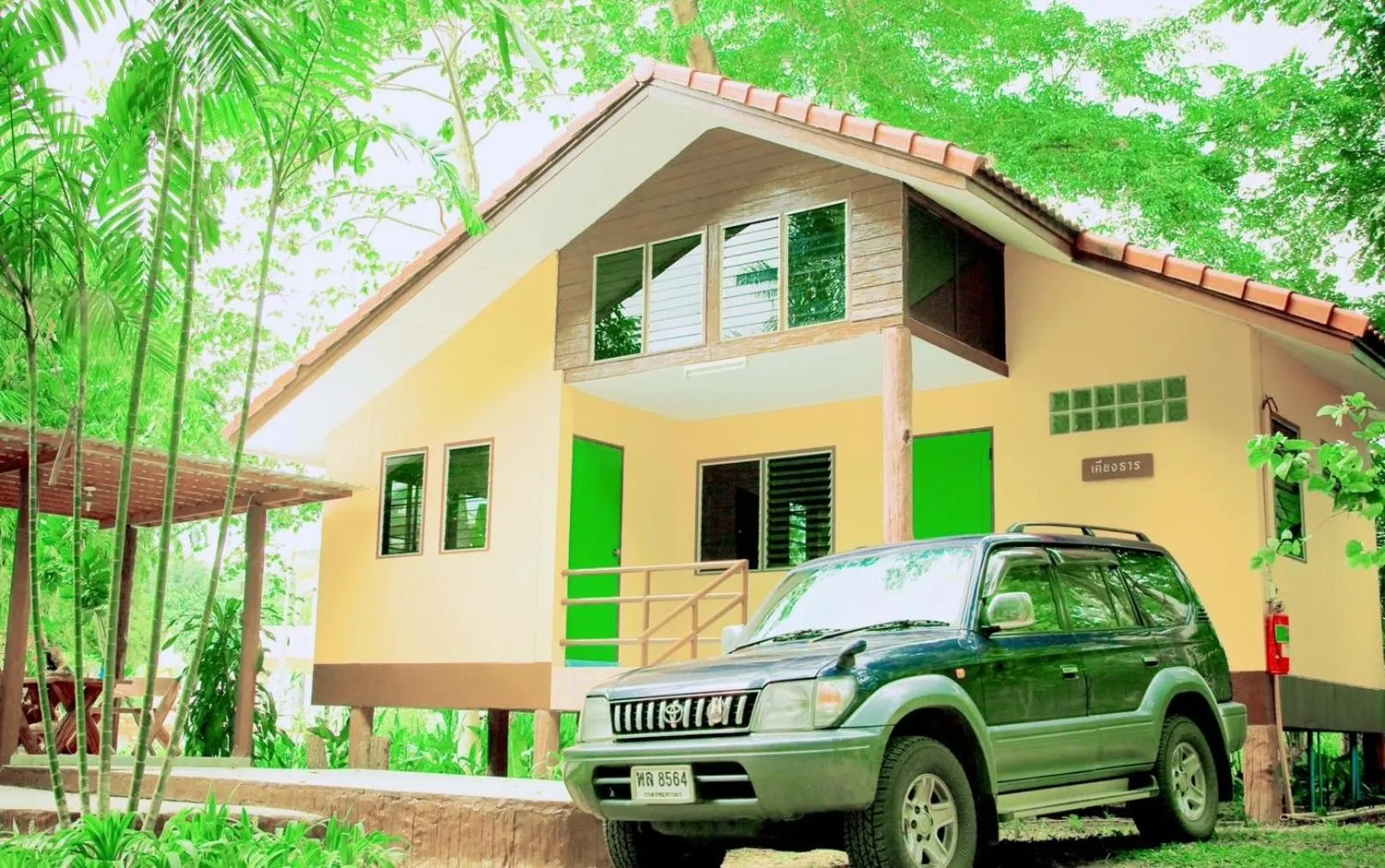 Huaykhakhaeng Country Home Resort