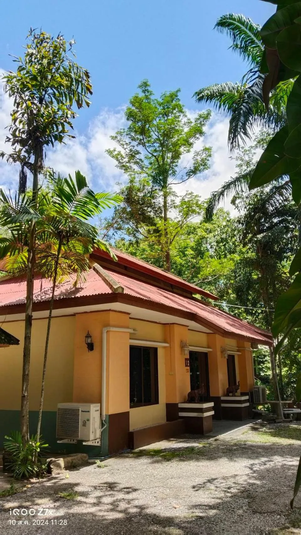 Huaykhakhaeng Country Home Resort