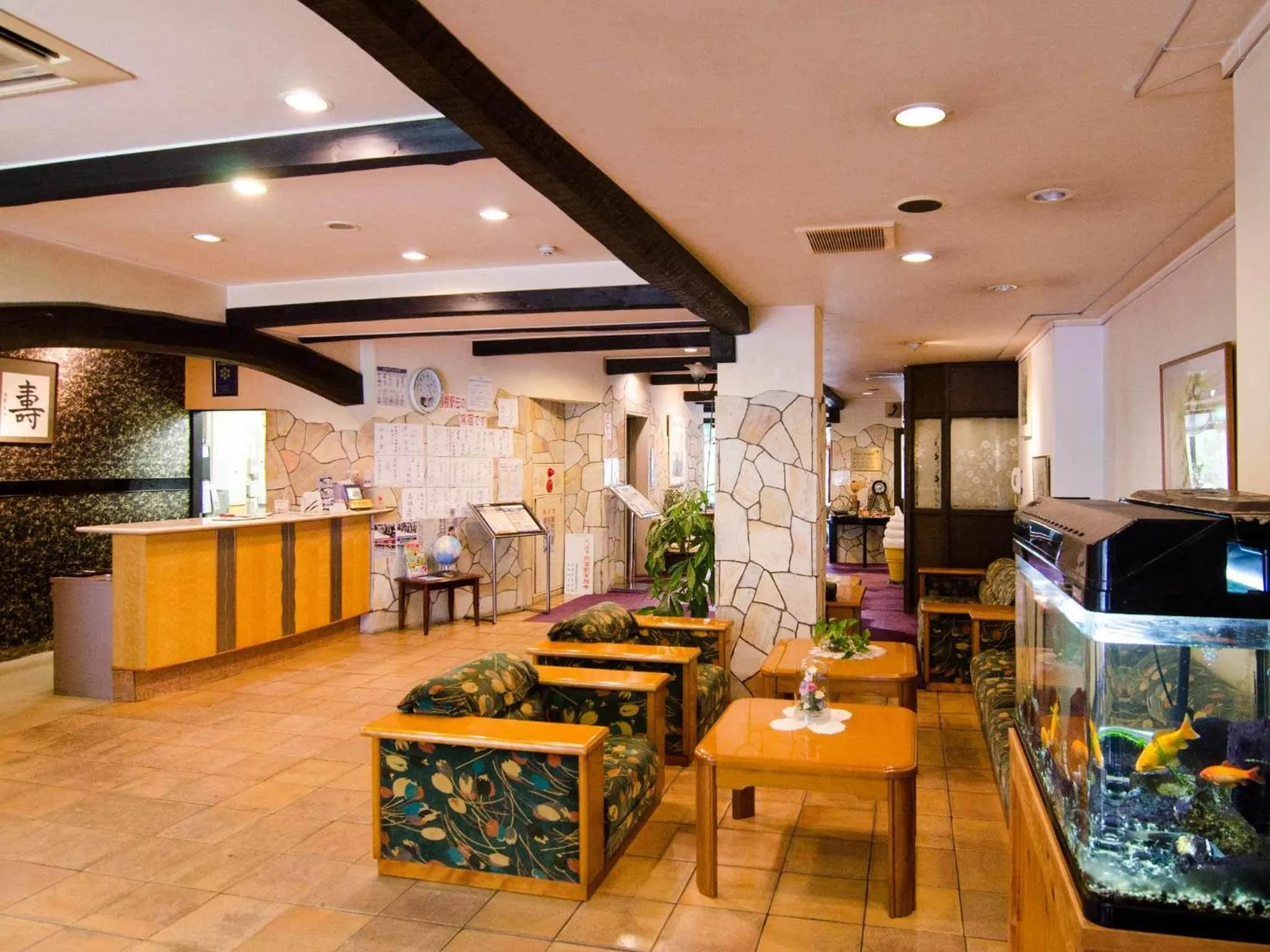 Communal lounge/ TV room, Lobby/Reception in Hotel Musashiya