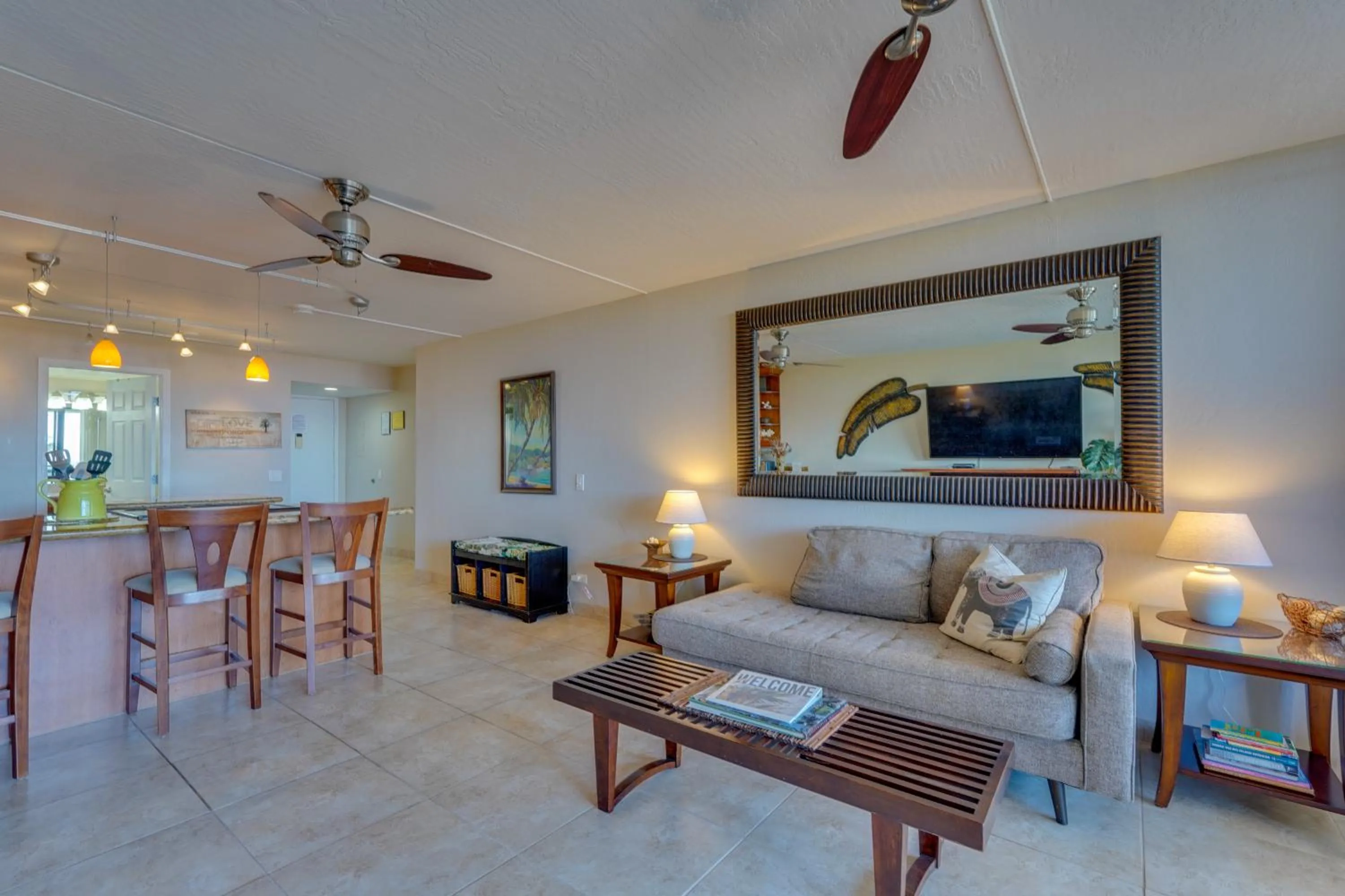 Kona Pacific Top Floor Retreat Ocean View and Pool!