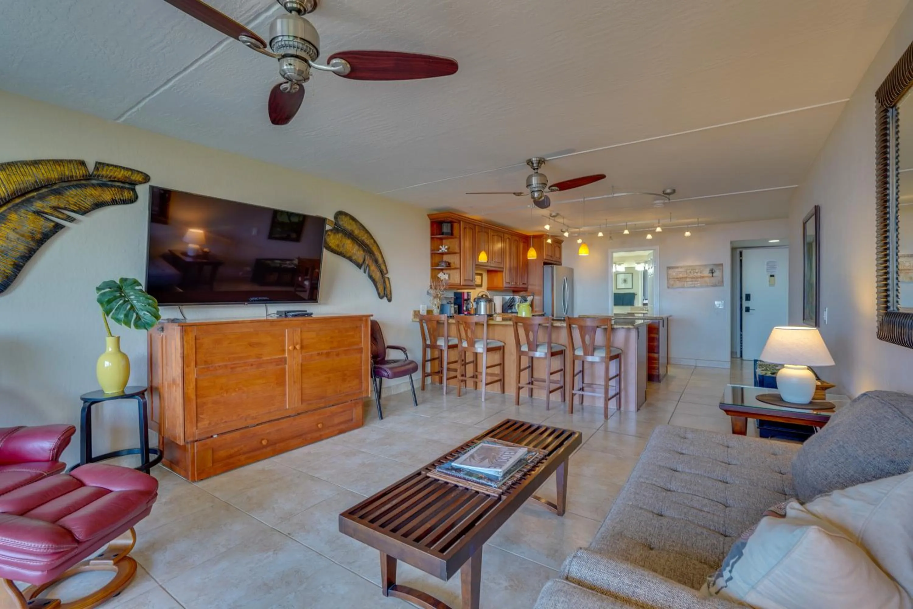 Kona Pacific Top Floor Retreat Ocean View and Pool!