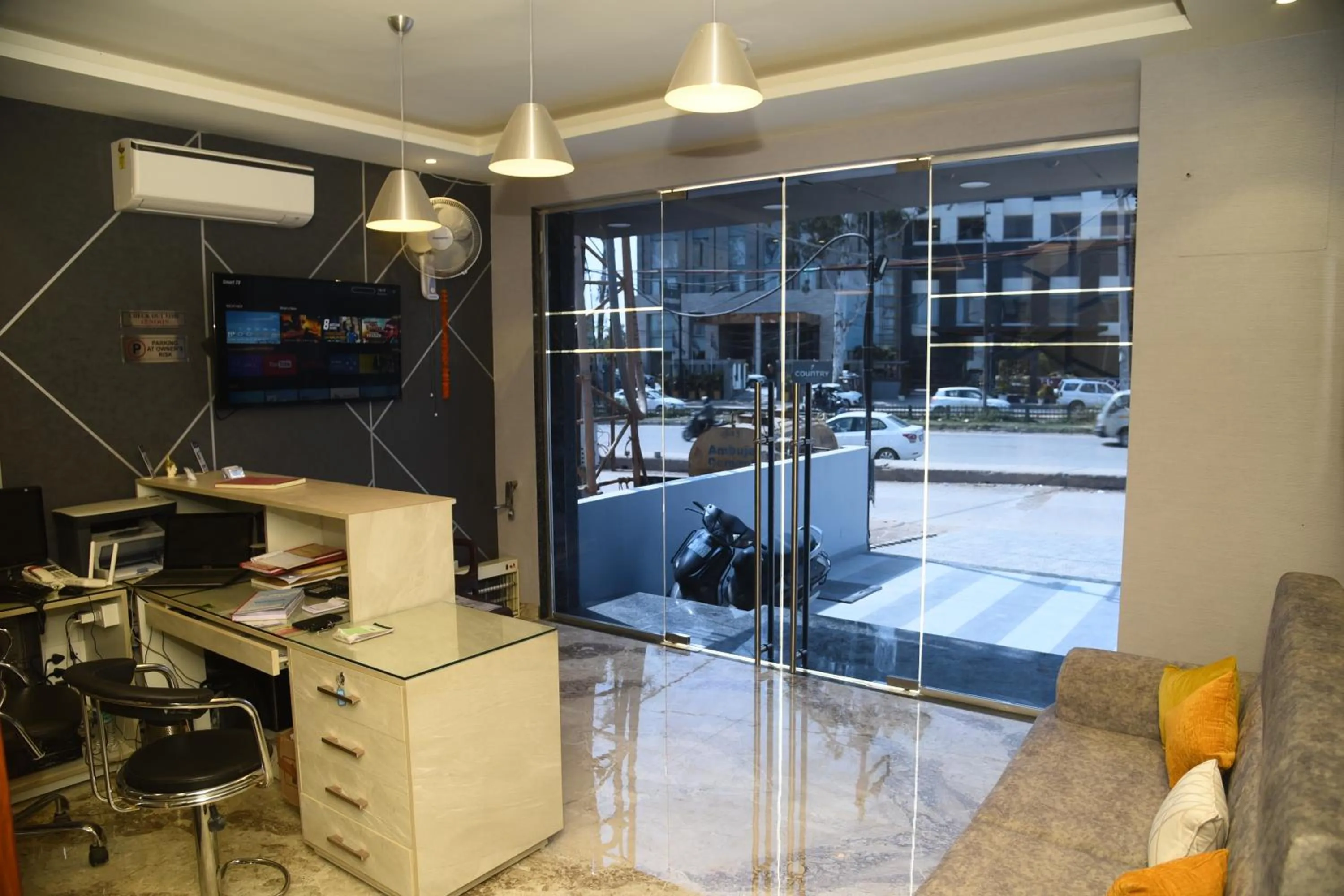 Facade/entrance in Hotel Hamilton