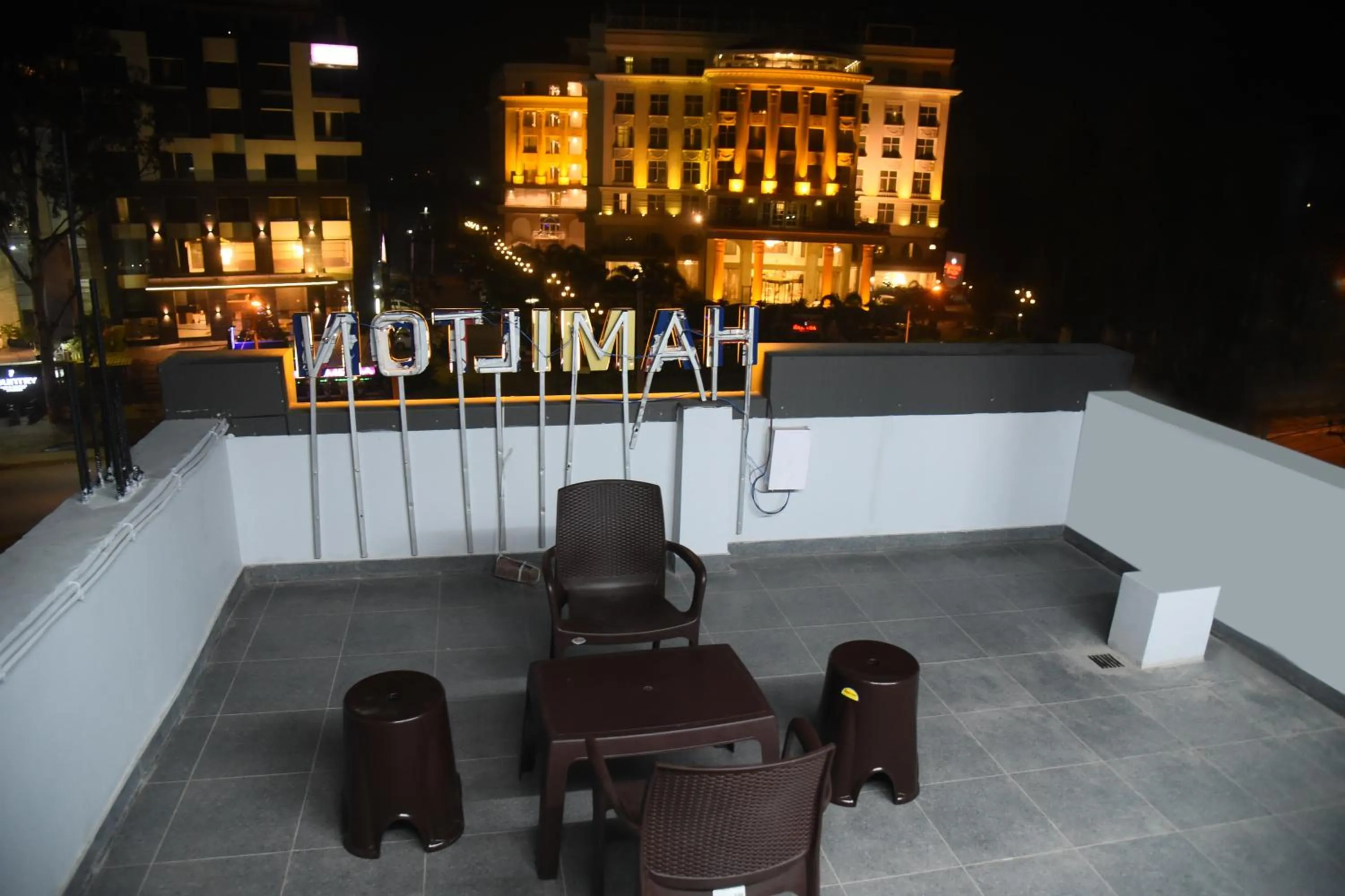 Property building in Hotel Hamilton