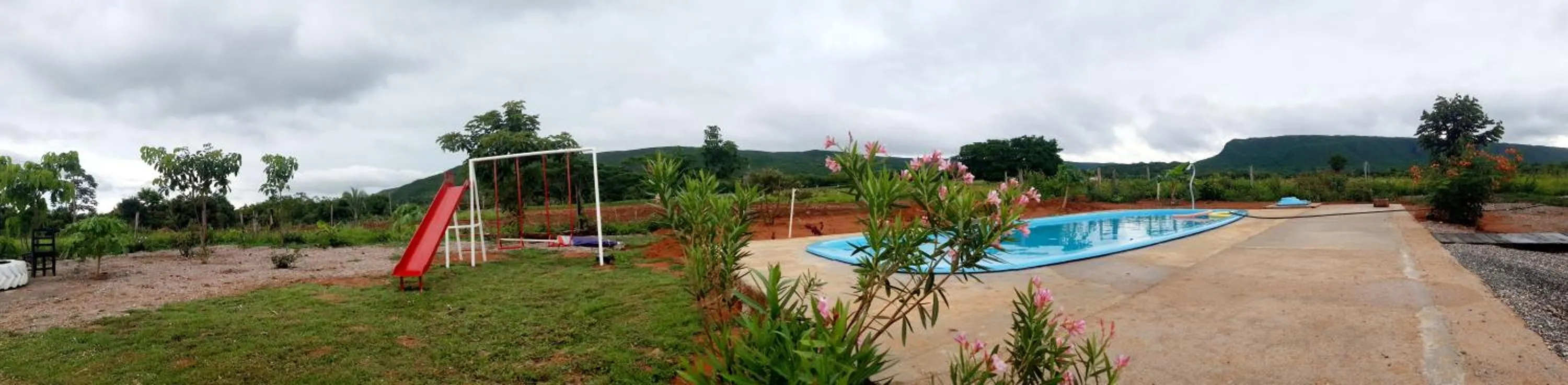 Swimming pool in Pousada do Nondas