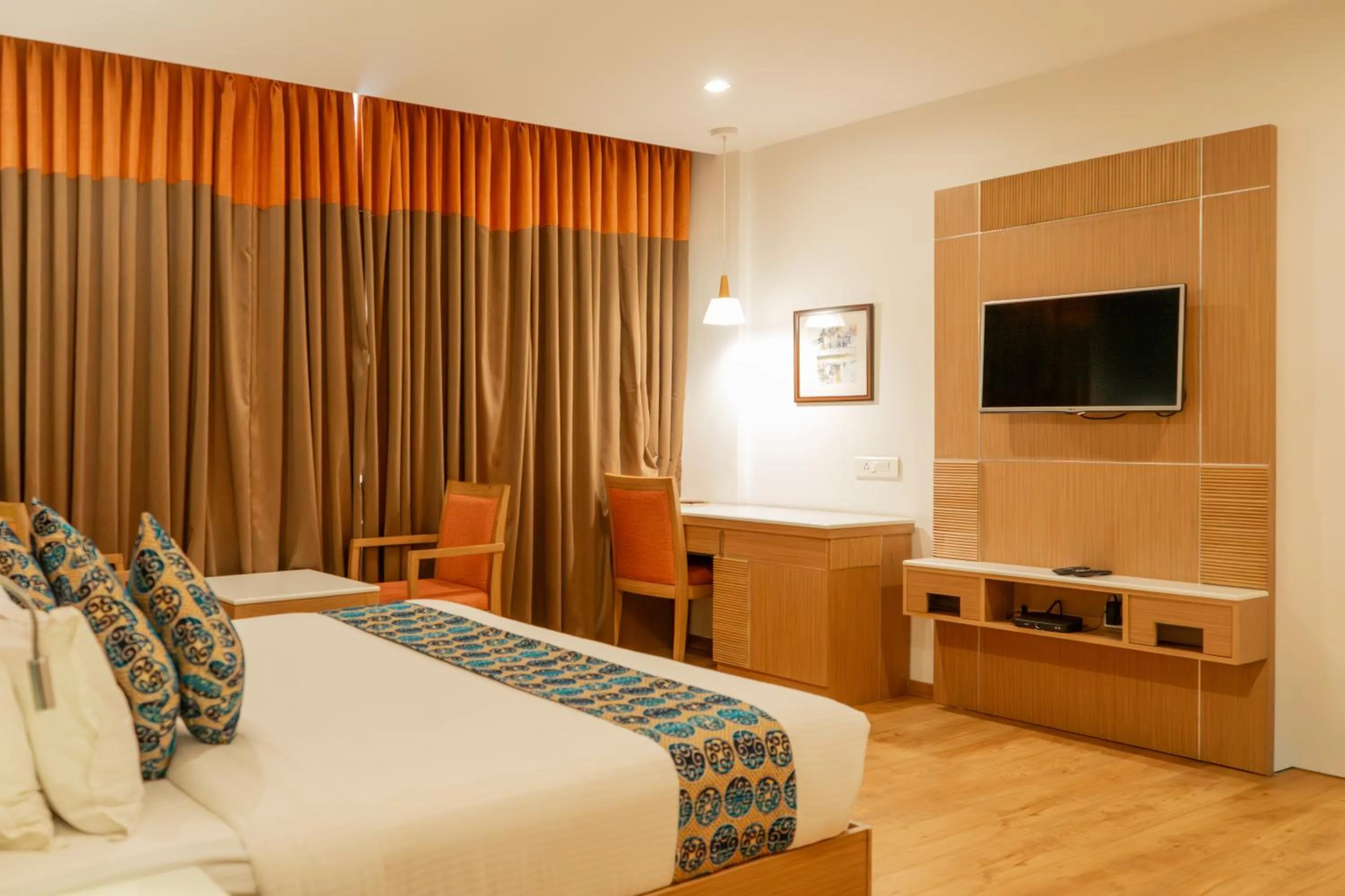 Bed in Tribute Royale