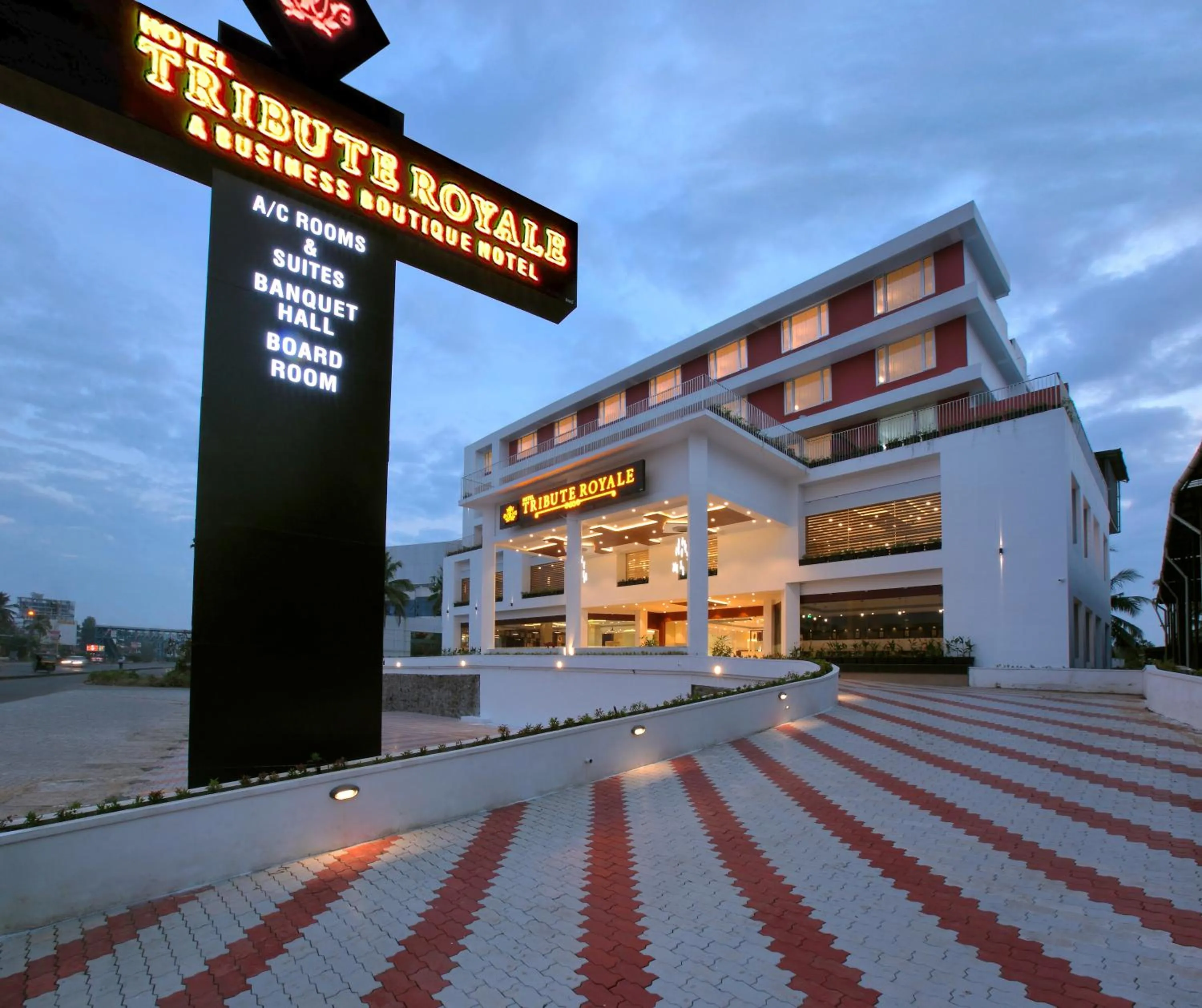 Property building in Tribute Royale