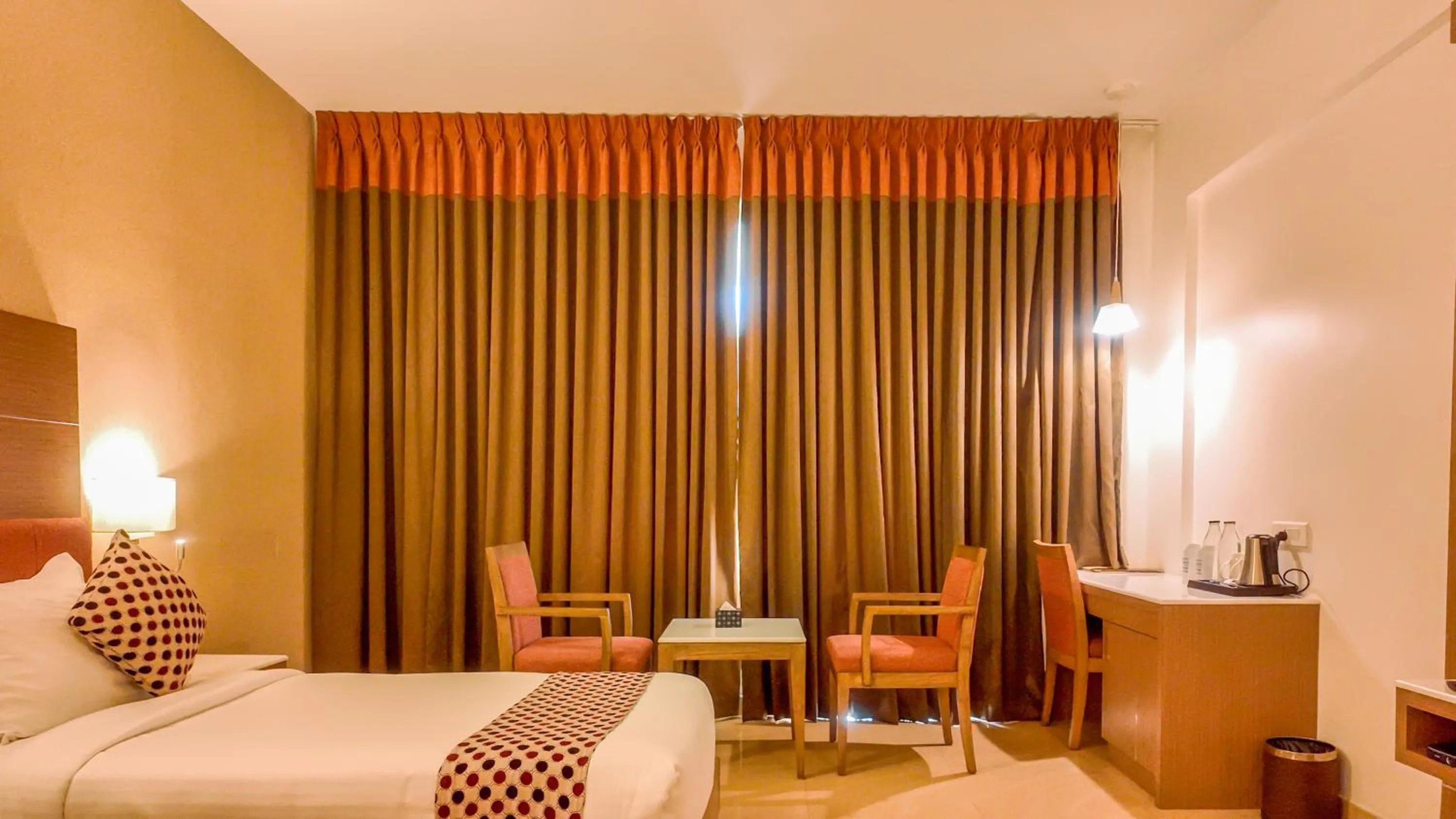 Bed in Tribute Royale