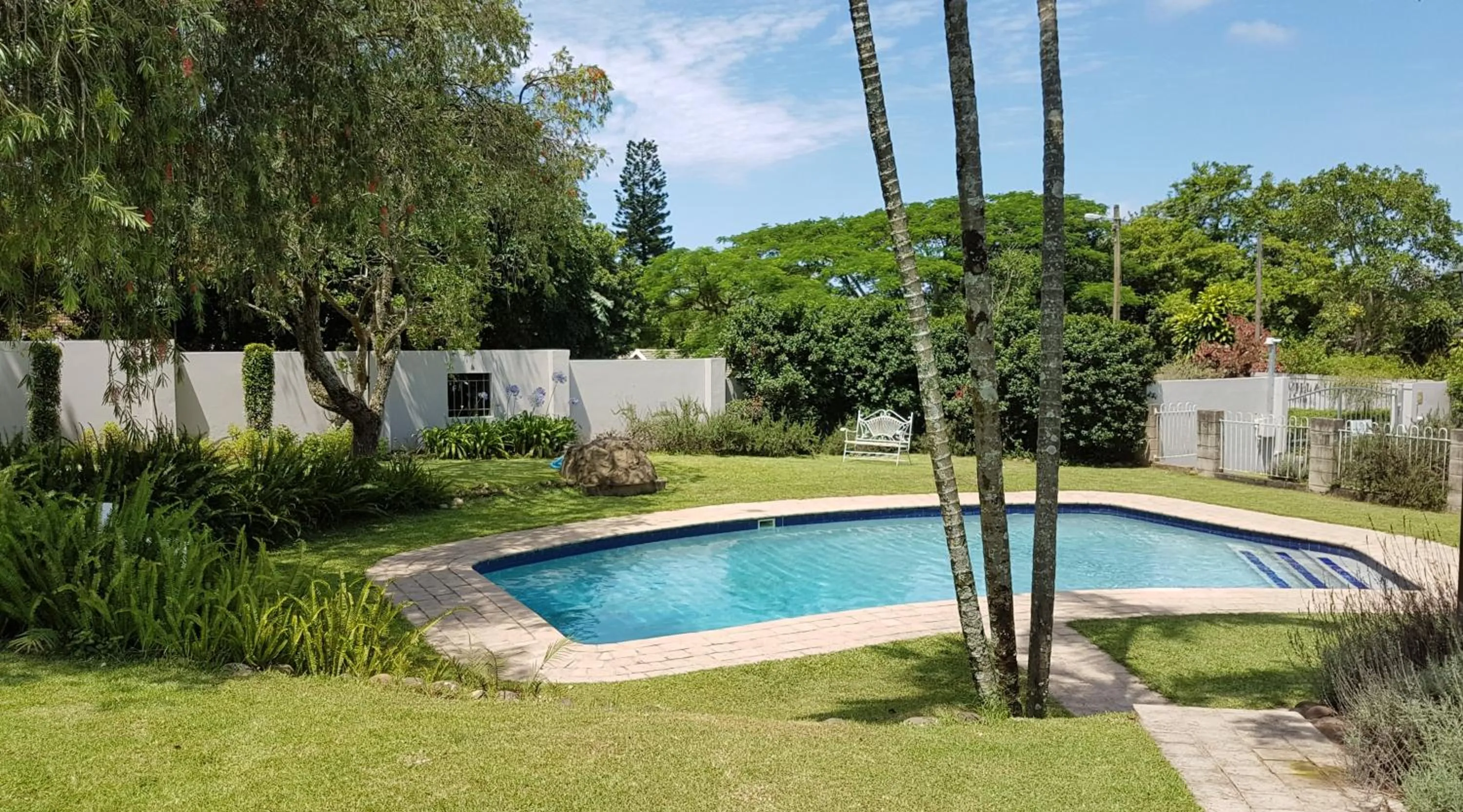 Swimming pool in Avillahouse Guesthouse