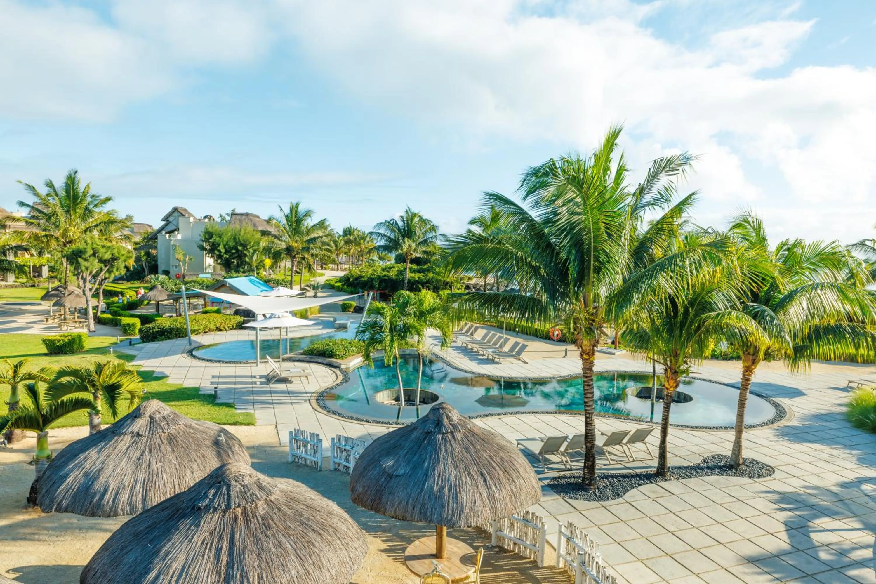 Pool view in Zilwa Attitude