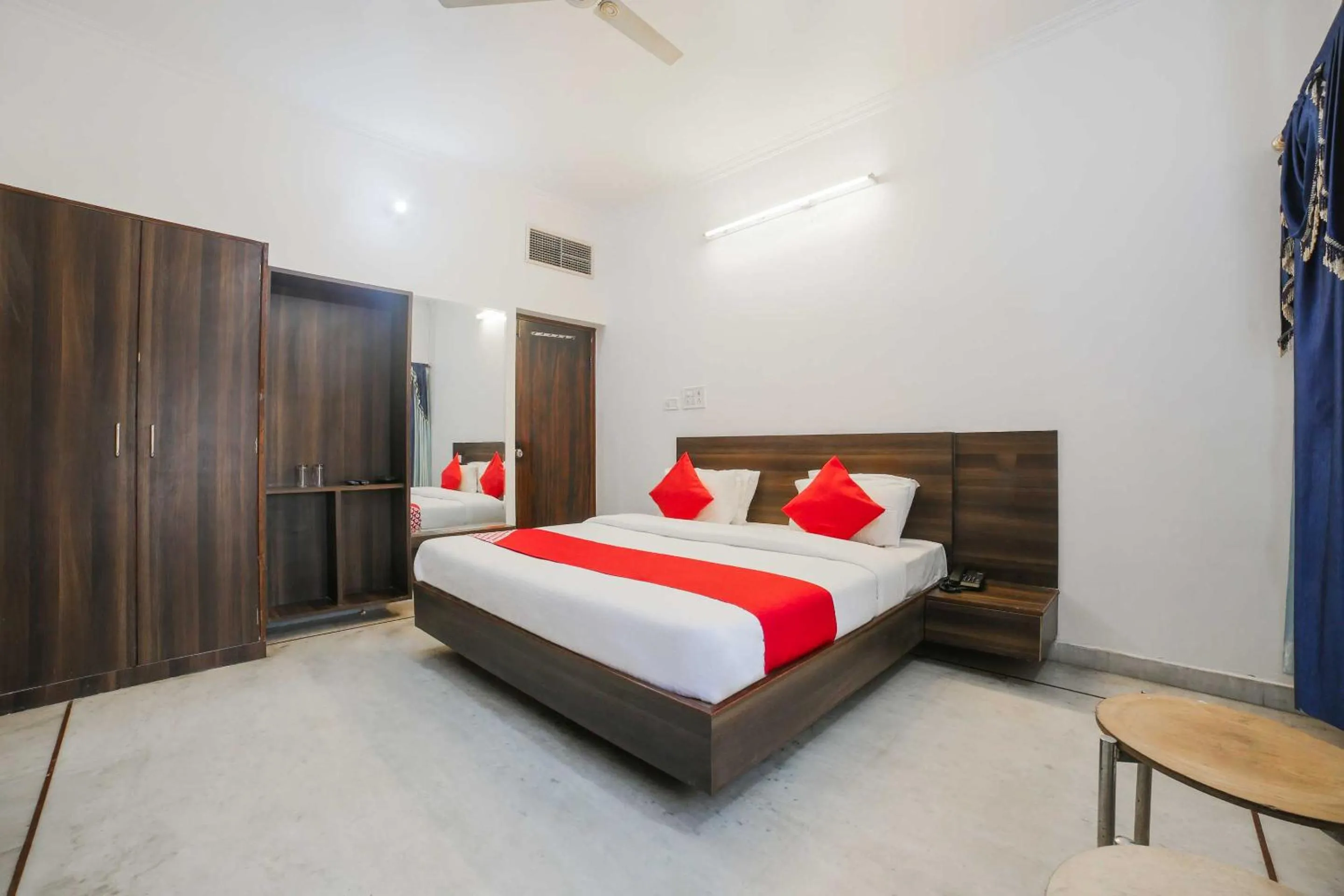 Bedroom, Bed in Hotel O Ridhi Sidhi Regency