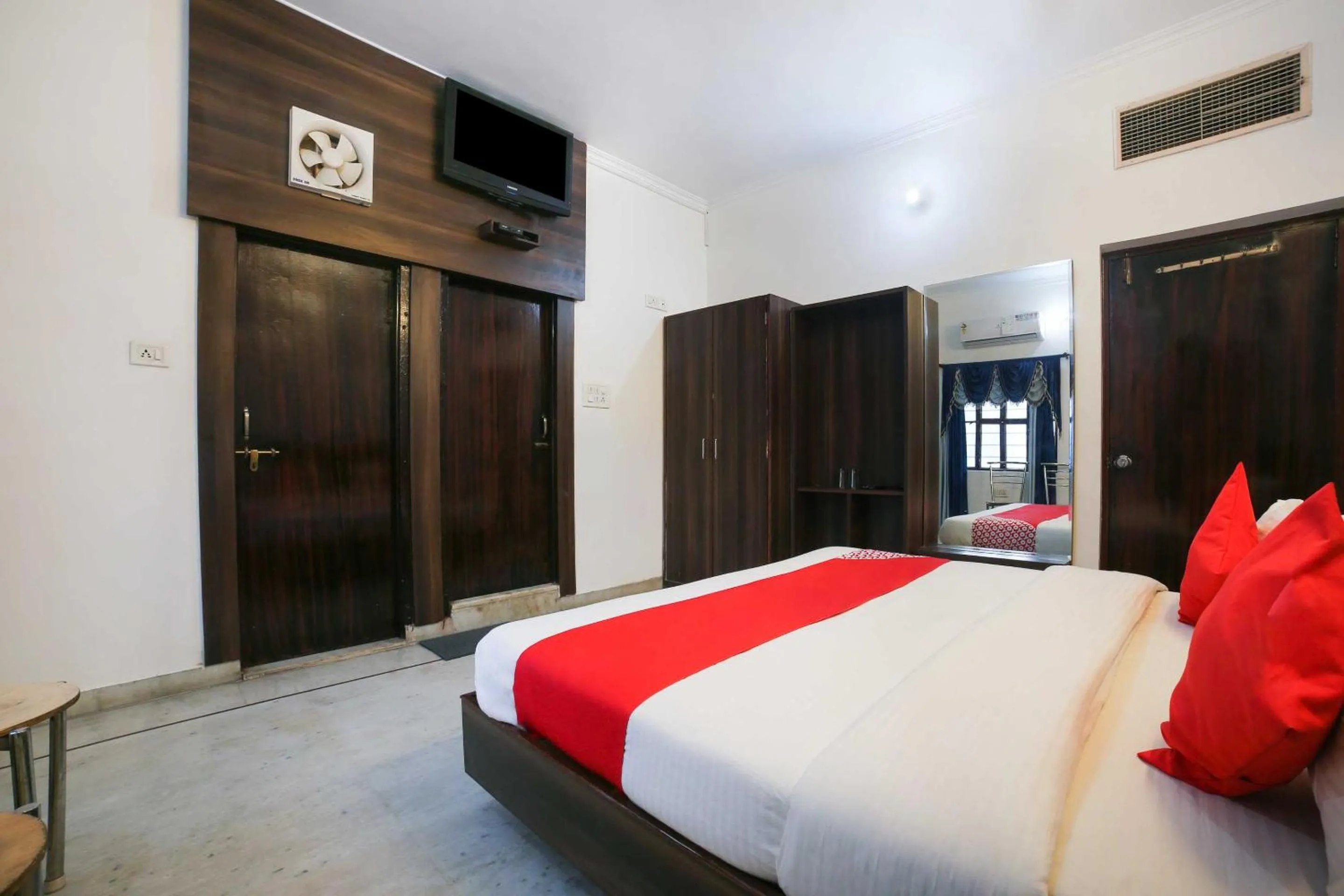 Bedroom, Bed in Hotel O Ridhi Sidhi Regency