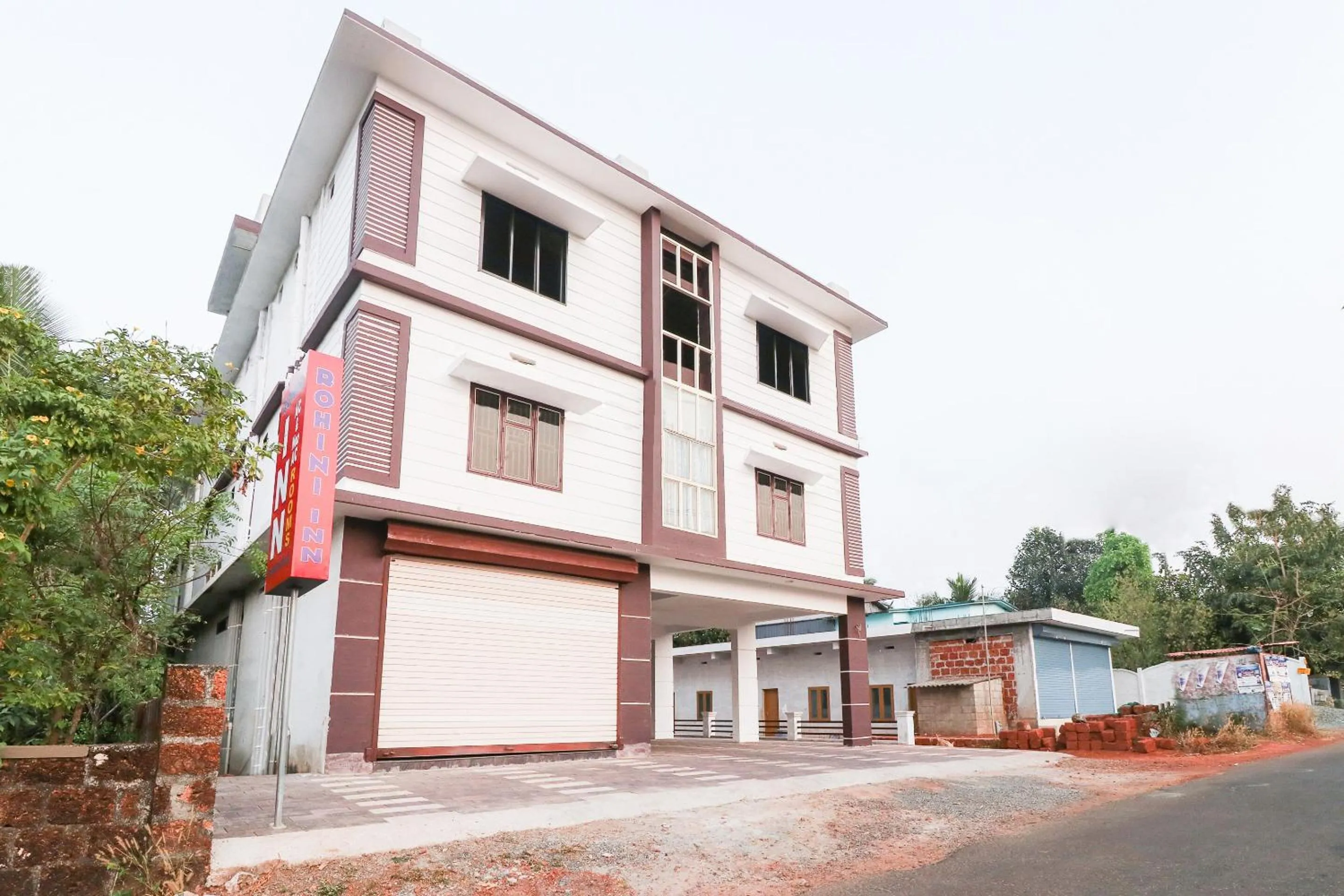 Facade/entrance in SPOT ON Rohini Inn Kadampuzha