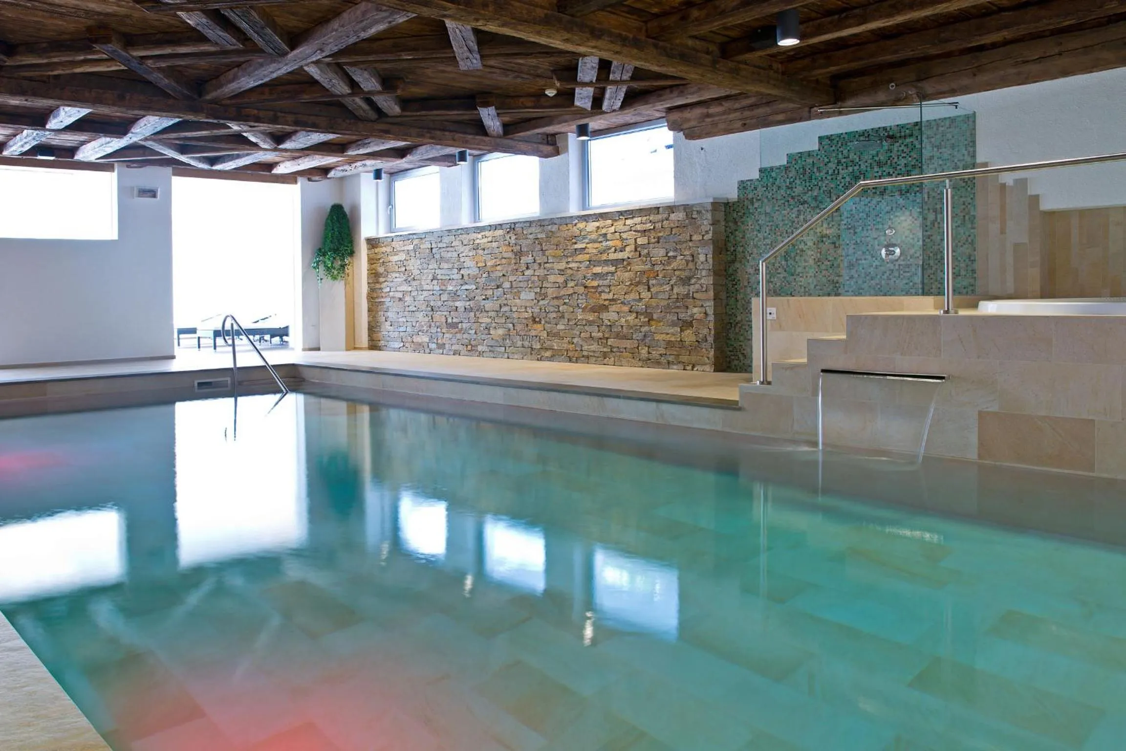 Swimming pool in Hotel Waldruhe
